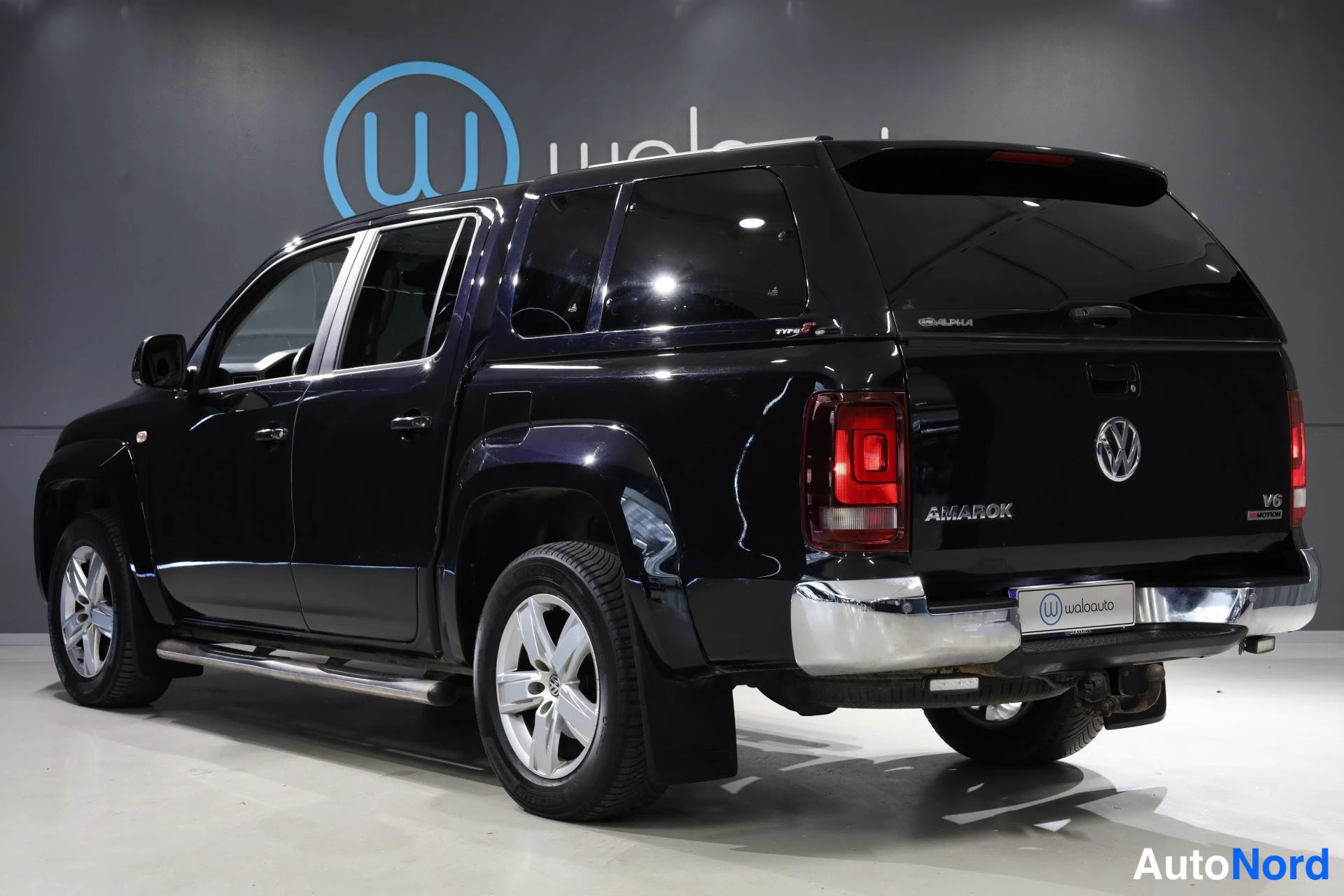 Musta Volkswagen Amarok 2019, takaviisto, kuva 6