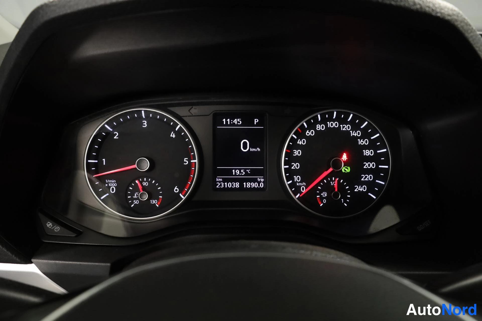 Musta Volkswagen Amarok 2019, yksityiskohta, kuva 18