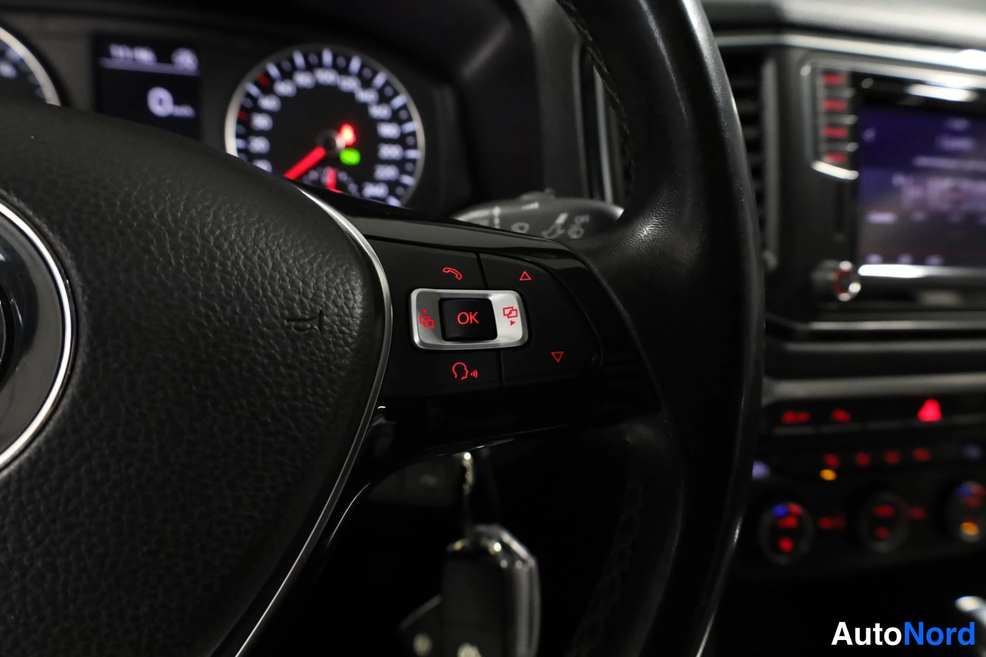 Musta Volkswagen Amarok 2019, yksityiskohta, kuva 20