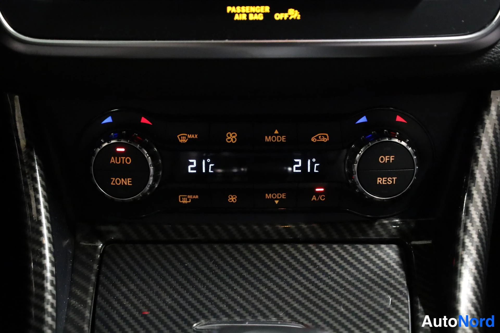 Musta Mercedes-Benz CLA 45 AMG 2015, yksityiskohta, kuva 20