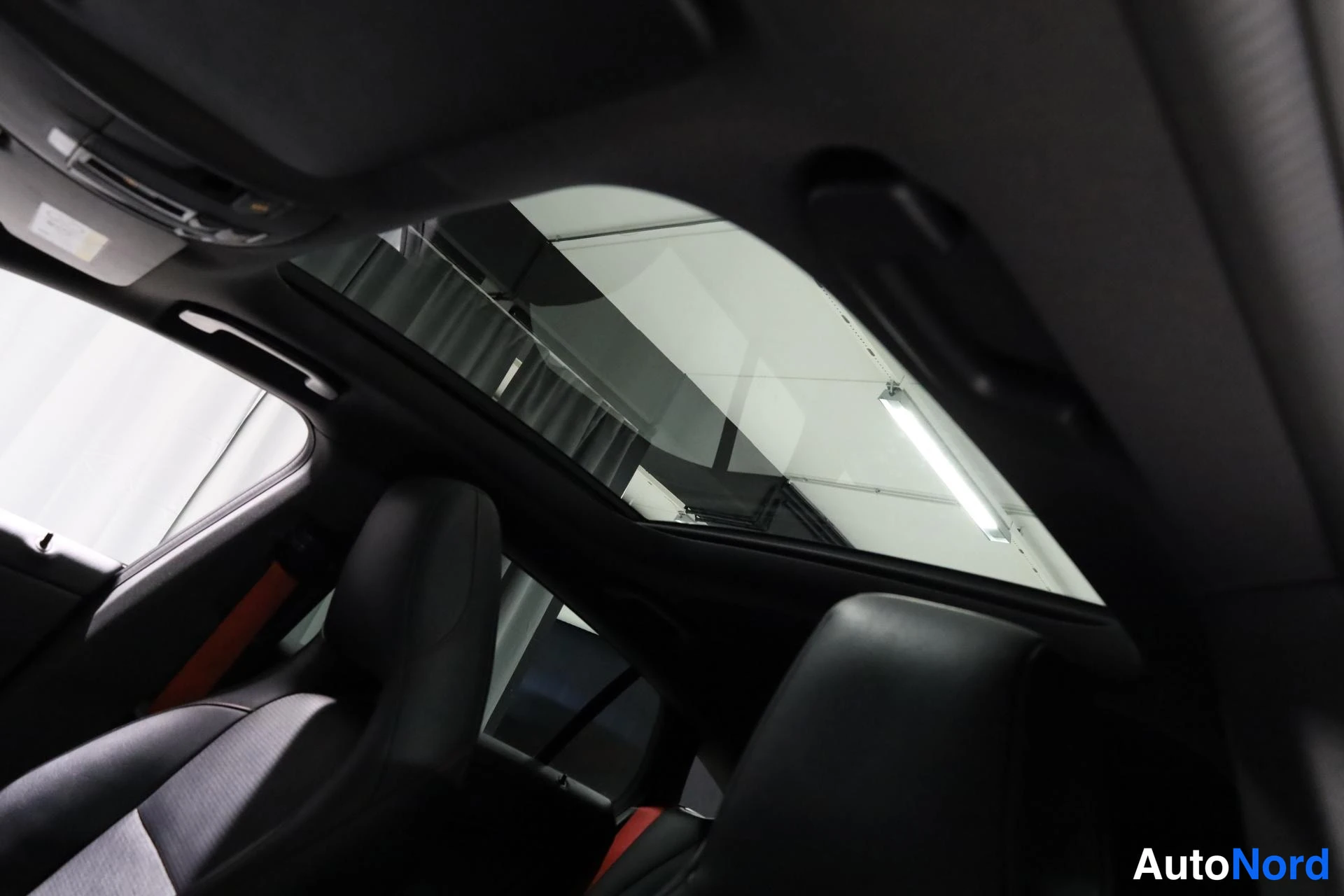 Musta Mercedes-Benz CLA 45 AMG 2015, ohjaamo, kuva 13