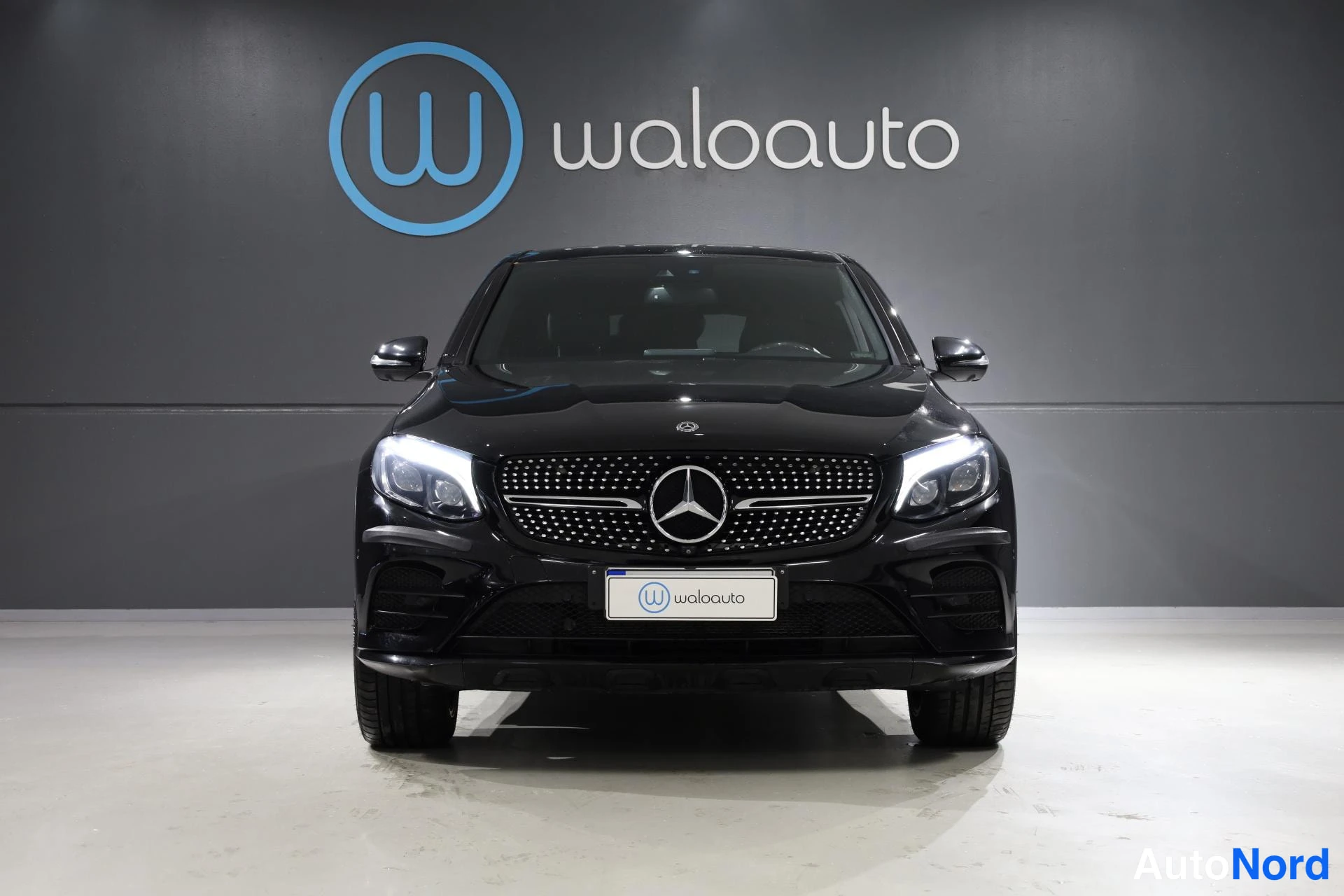 Musta Mercedes-Benz GLC 2018, edestä, kuva 5
