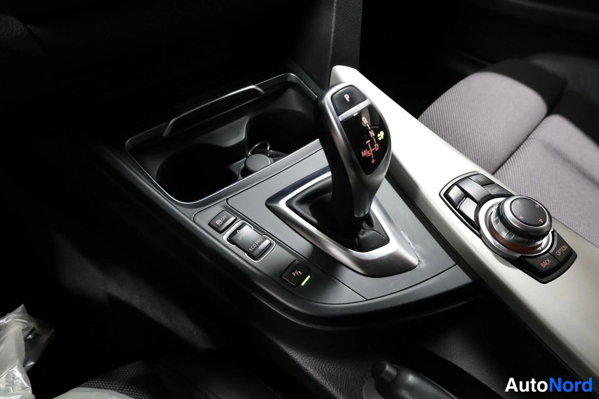 Valkoinen BMW 435d xDrive 2016, yksityiskohta, kuva 22