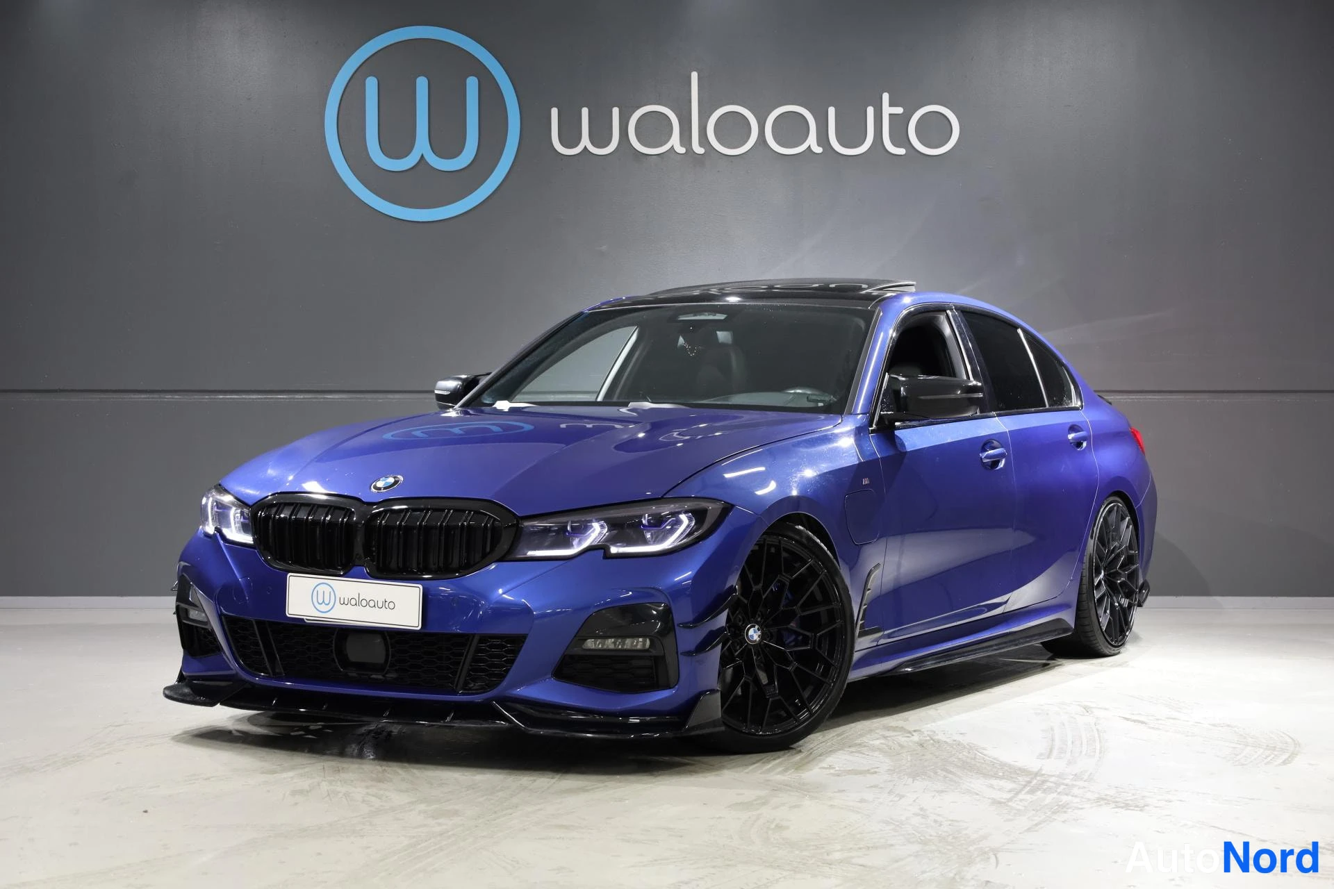 BMW 330 2019