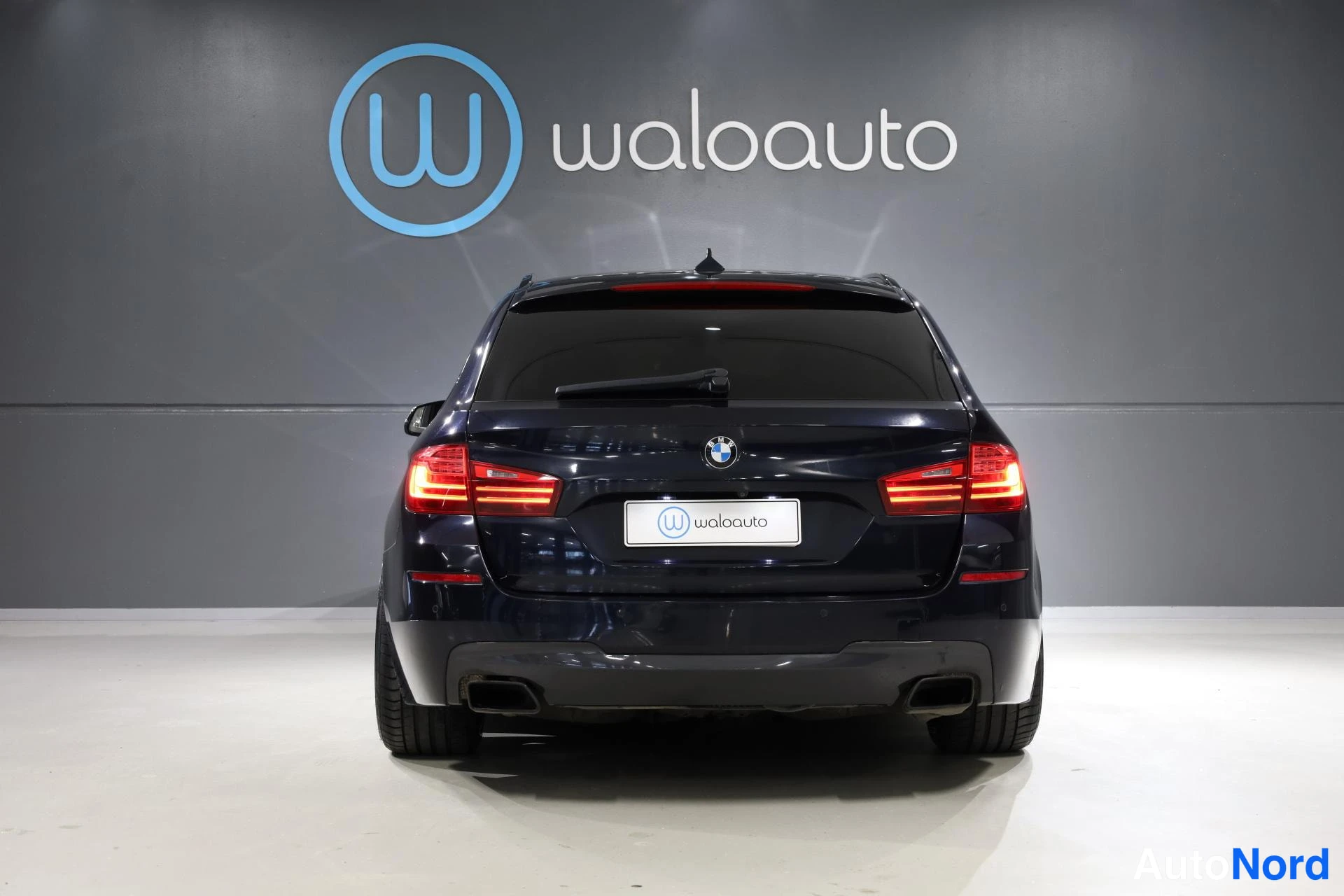 Musta BMW M550d xDrive 2014, takaa, kuva 8