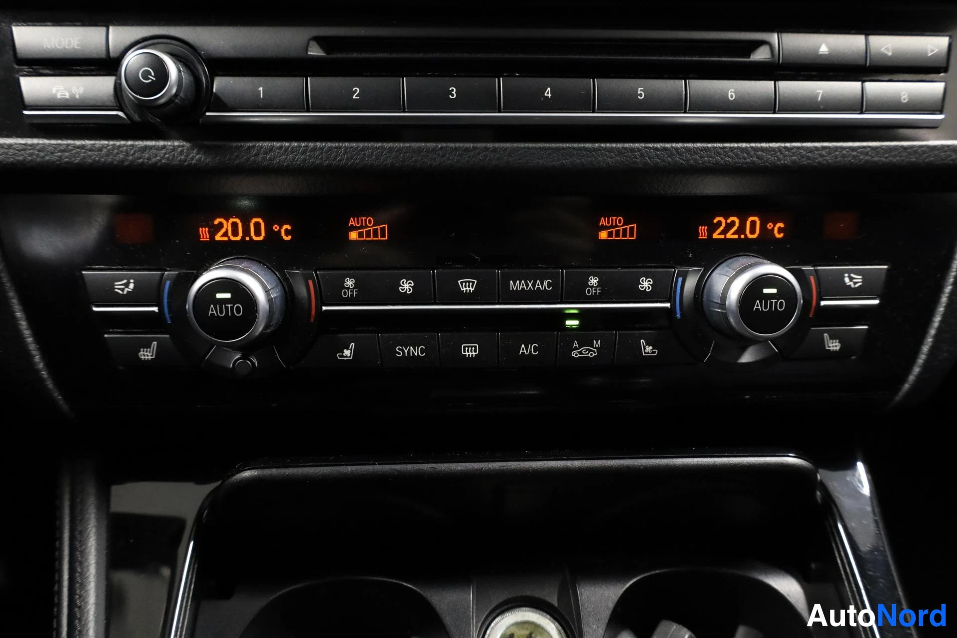 Musta BMW M550d xDrive 2014, yksityiskohta, kuva 25