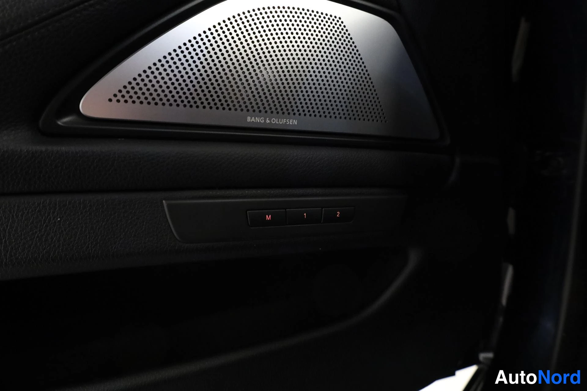 Musta BMW M550d xDrive 2014, yksityiskohta, kuva 28