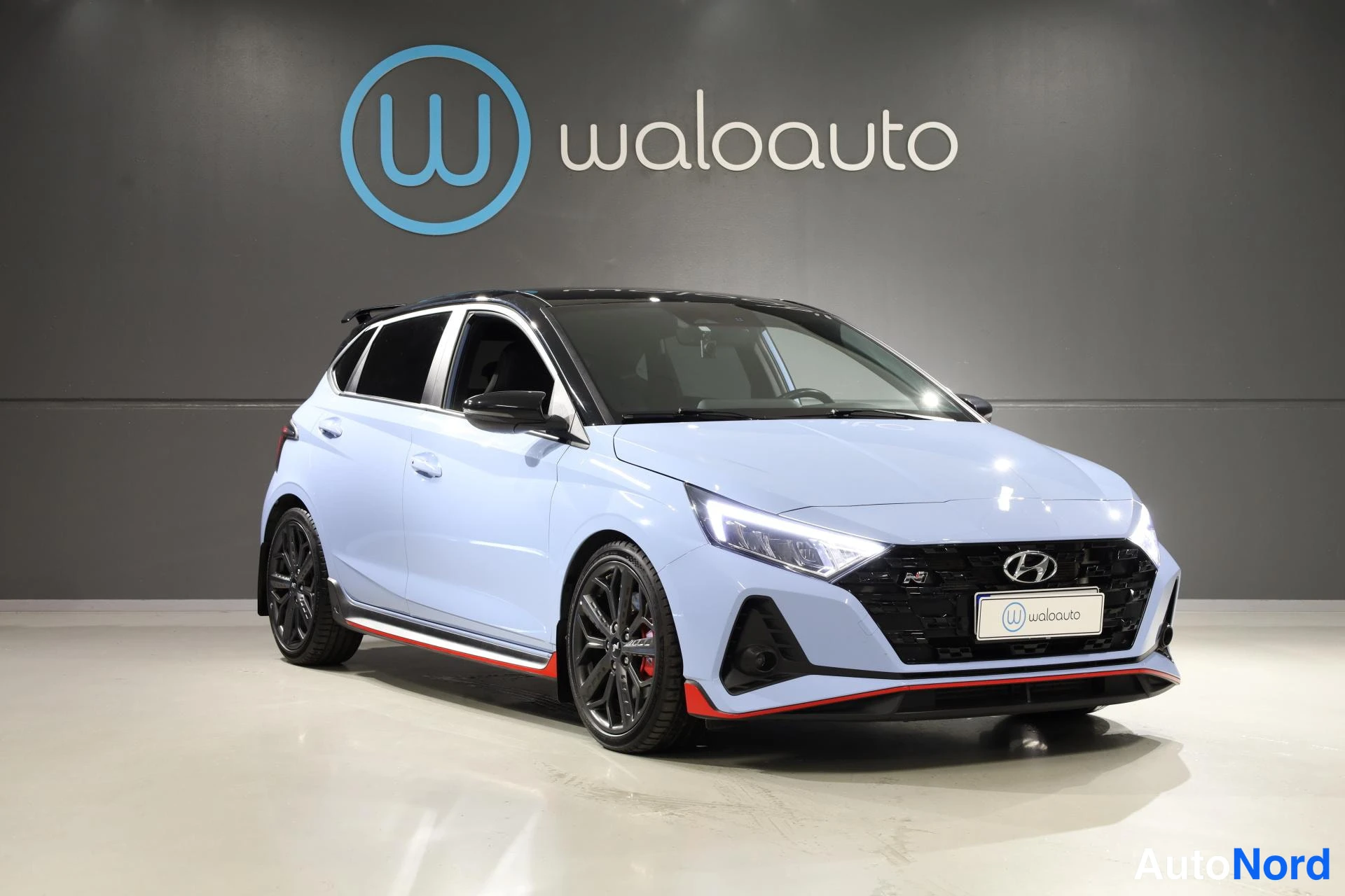 Sininen Hyundai i20 N 2021, etuviisto, keula oikealle, kuva 3