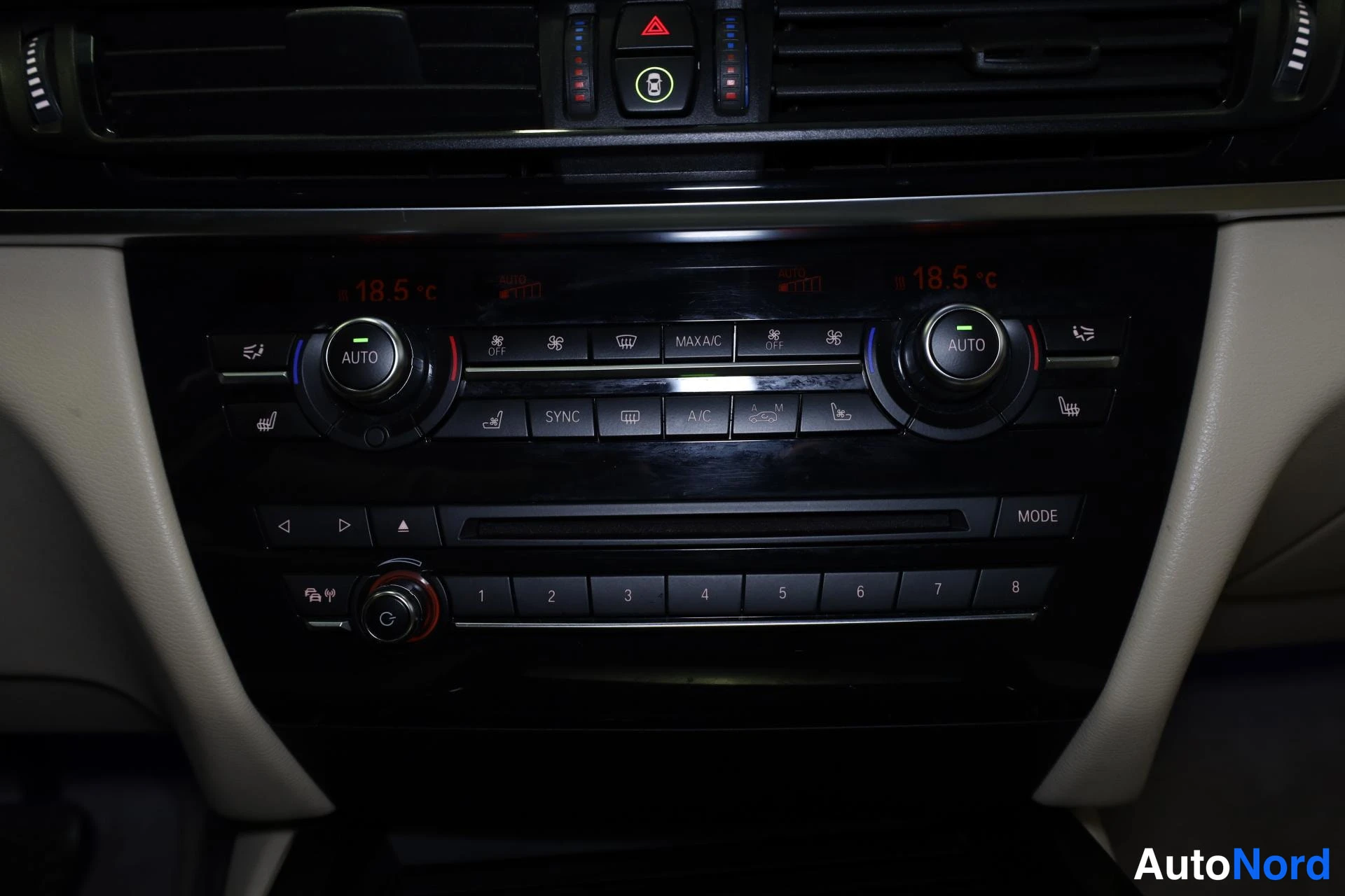 Musta BMW X5 2016, yksityiskohta, kuva 26