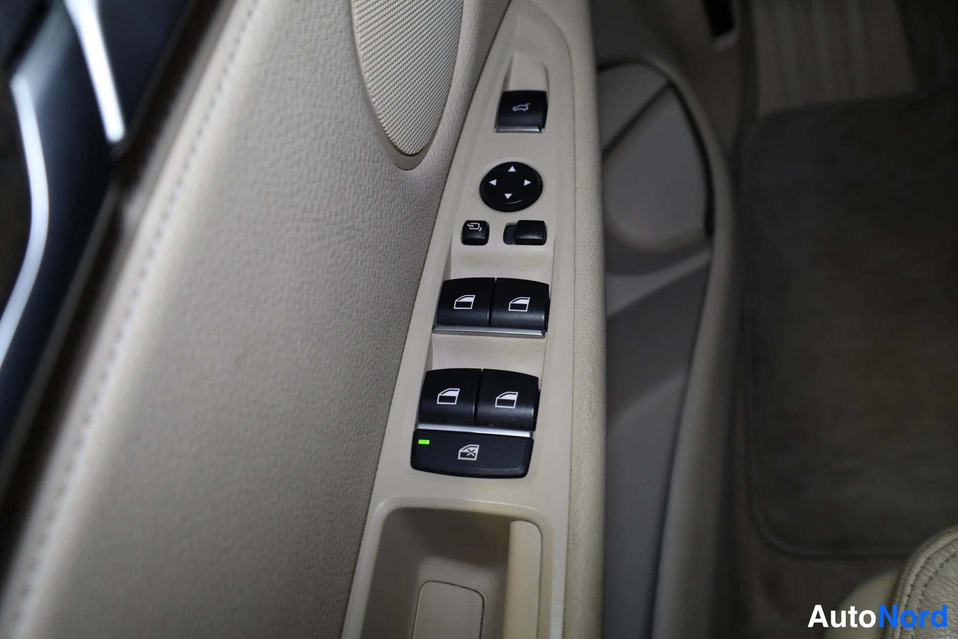 Musta BMW X5 2016, yksityiskohta, kuva 22