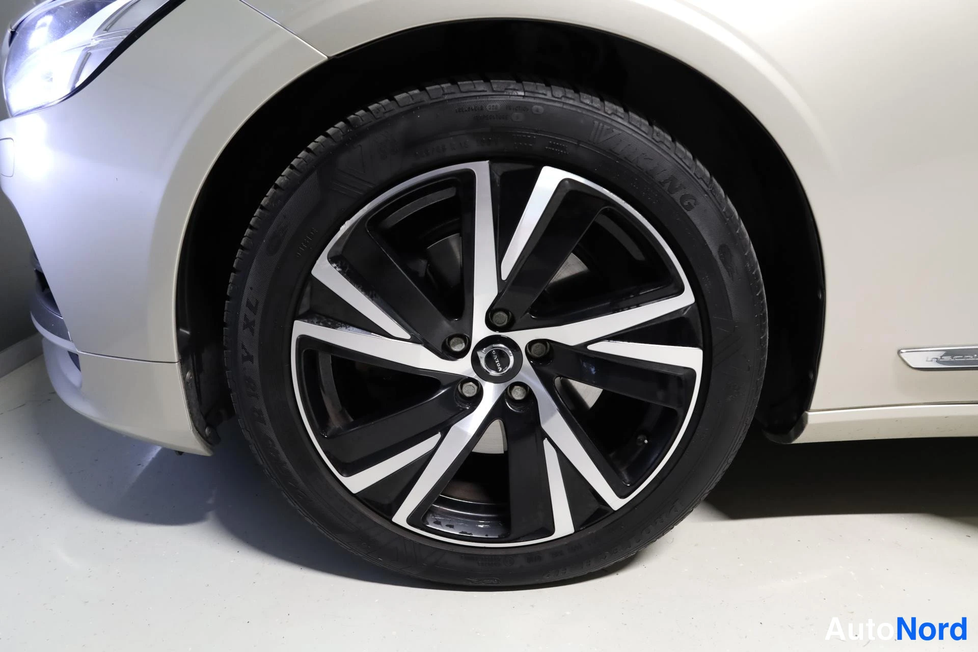 Beige Volvo S90 2016, yksityiskohta, kuva 27