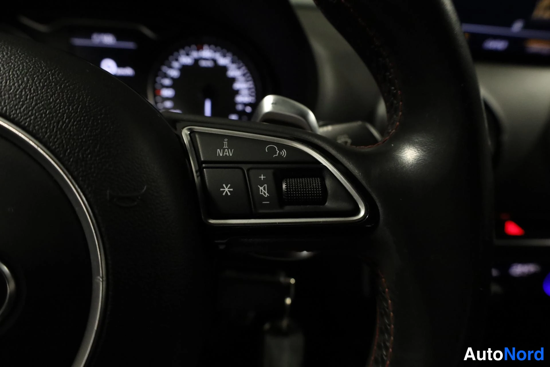 Valkoinen Audi S3 2014, yksityiskohta, kuva 21
