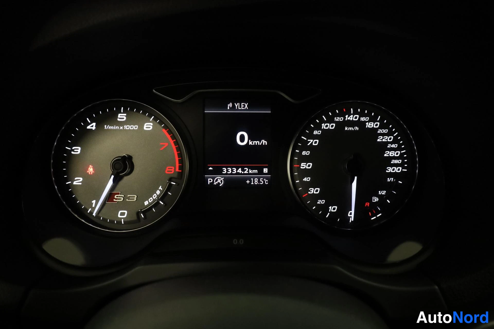 Valkoinen Audi S3 2014, yksityiskohta, kuva 30