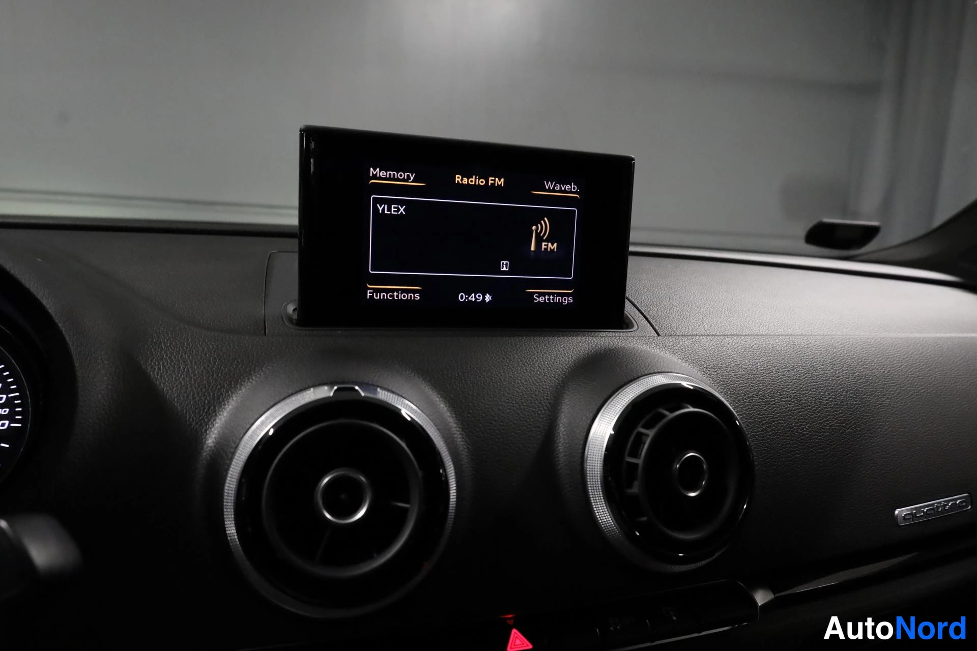 Valkoinen Audi S3 2014, yksityiskohta, kuva 23