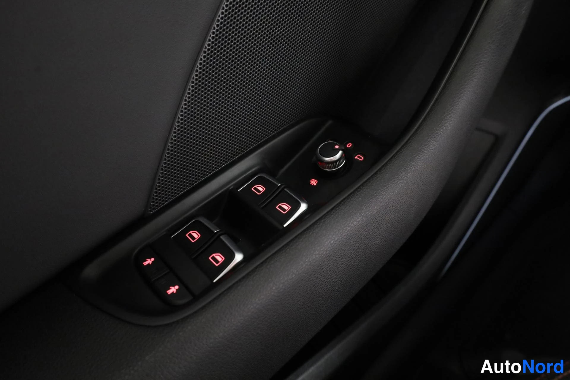 Valkoinen Audi S3 2014, yksityiskohta, kuva 26