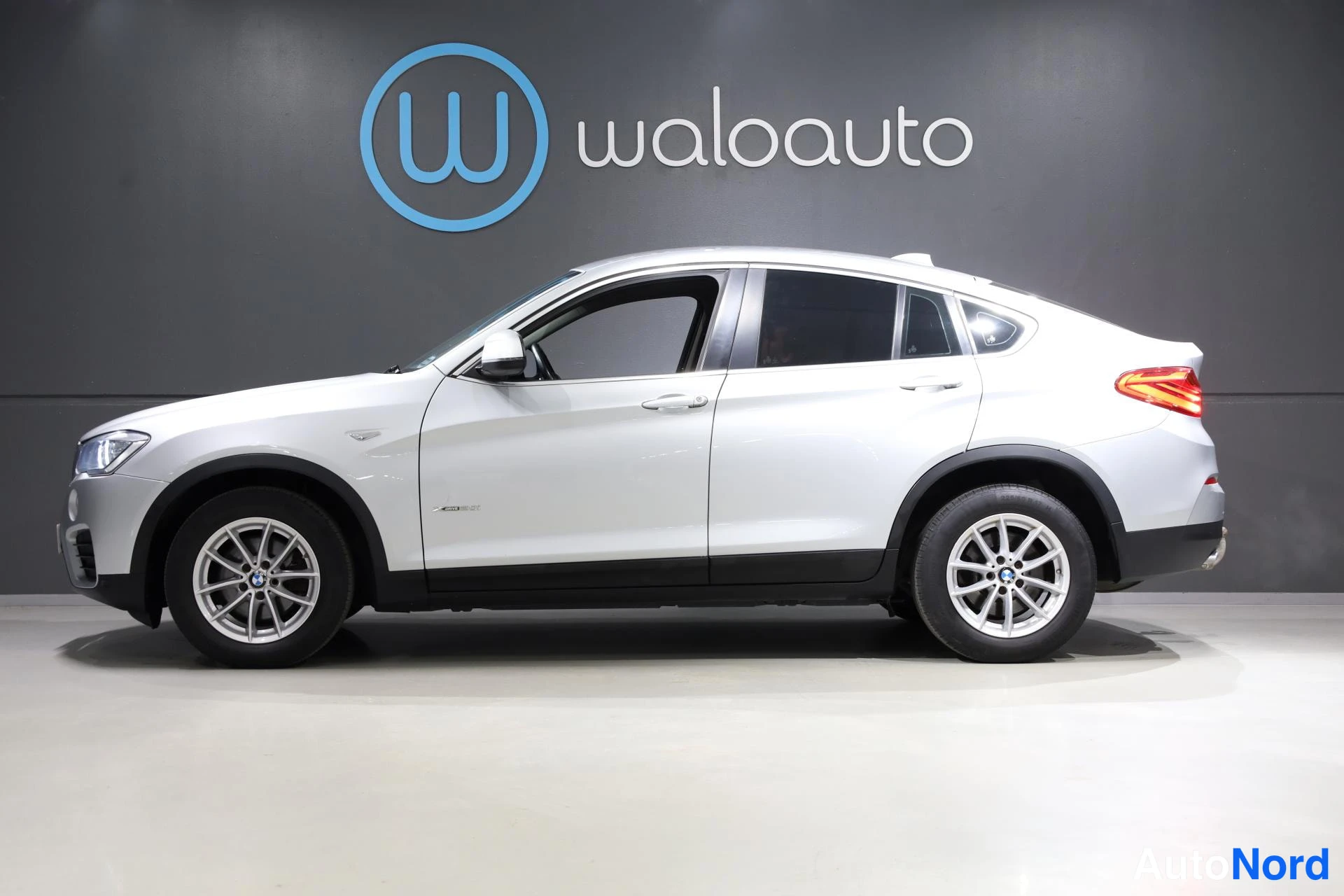 Hopea BMW X4 2015, sivulta, kuva 4