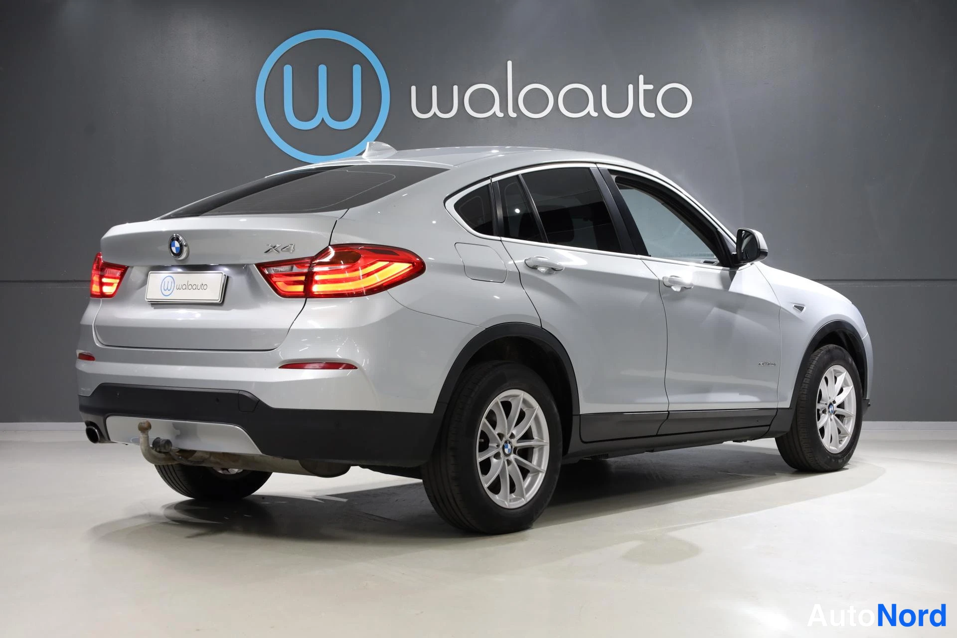 Hopea BMW X4 2015, takaviisto, kuva 6