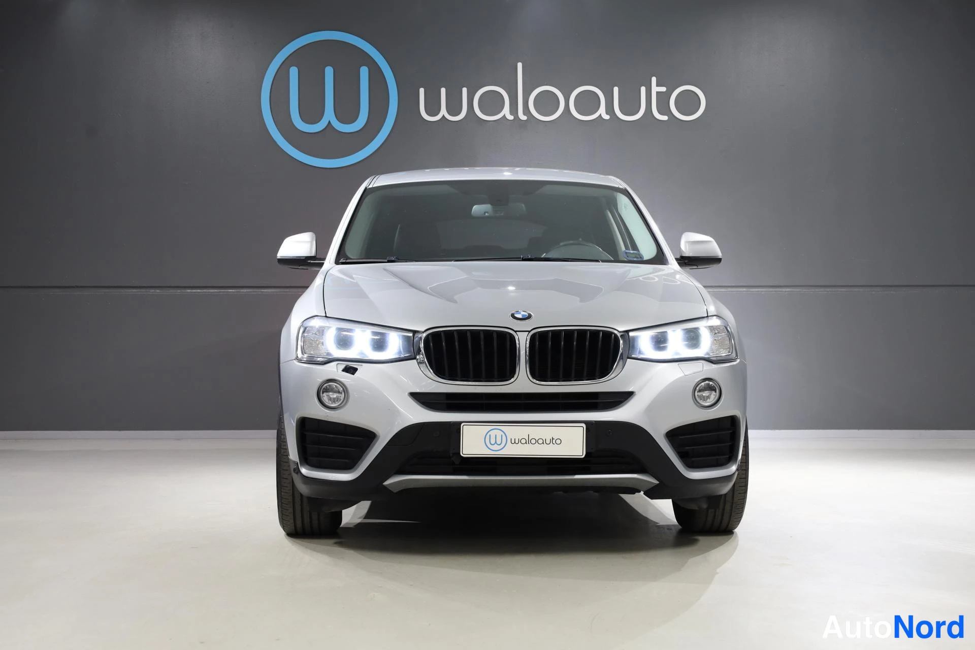 Hopea BMW X4 2015, edestä, kuva 3