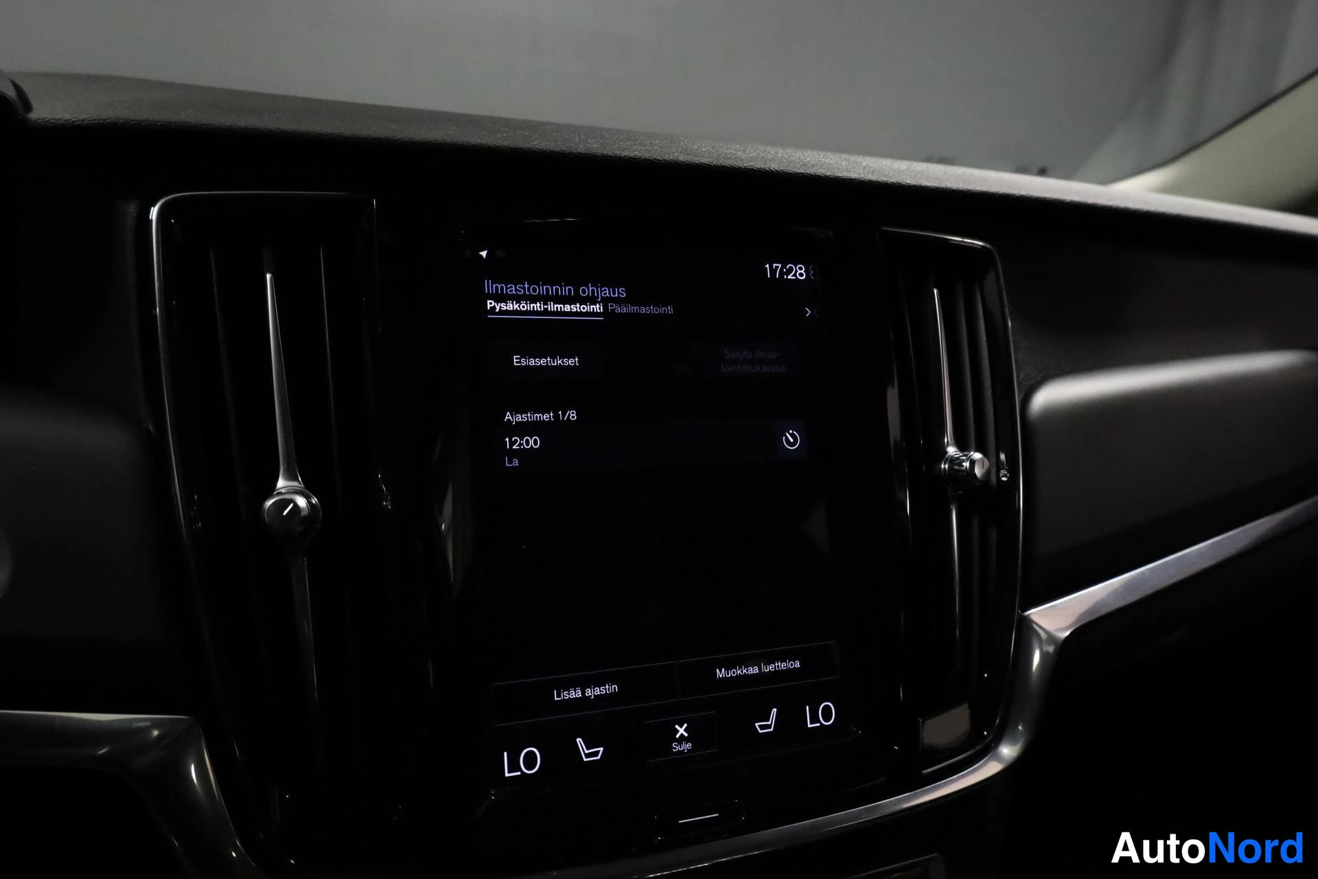 Musta Volvo V90 2018, yksityiskohta, kuva 22
