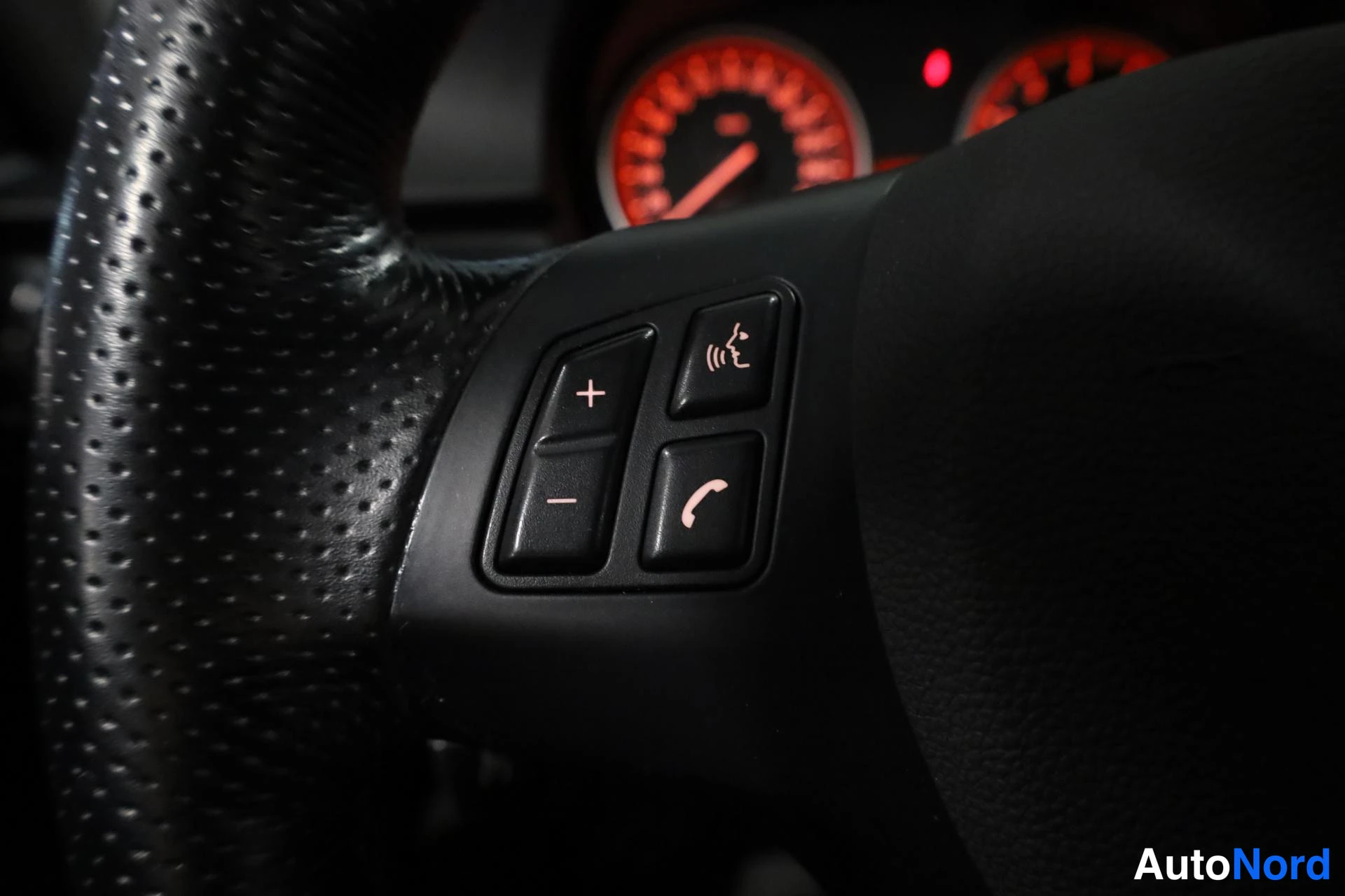 Harmaa BMW 335i 2007, yksityiskohta, kuva 19