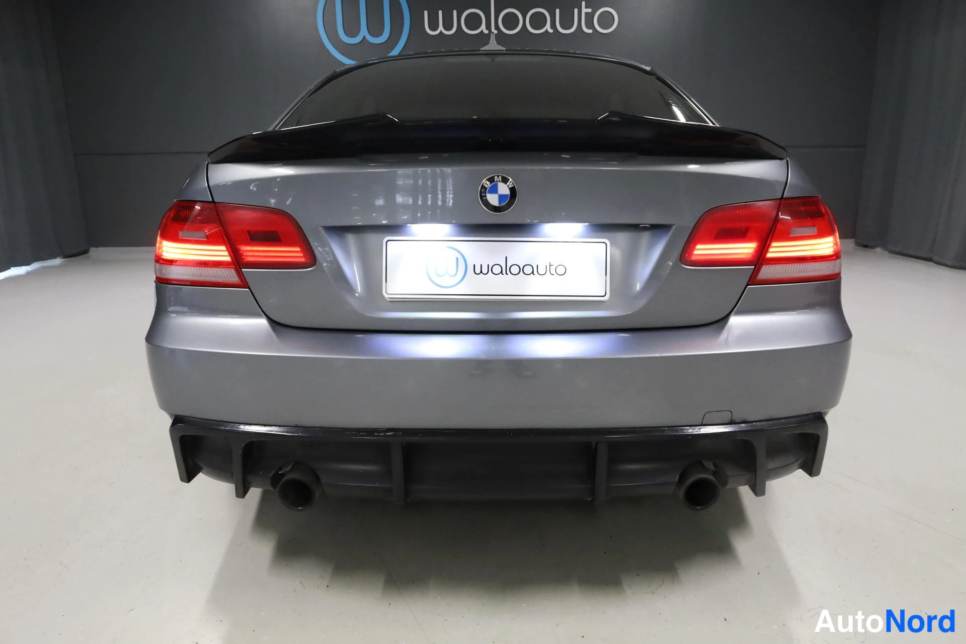 Harmaa BMW 335i 2007, takaa, kuva 10