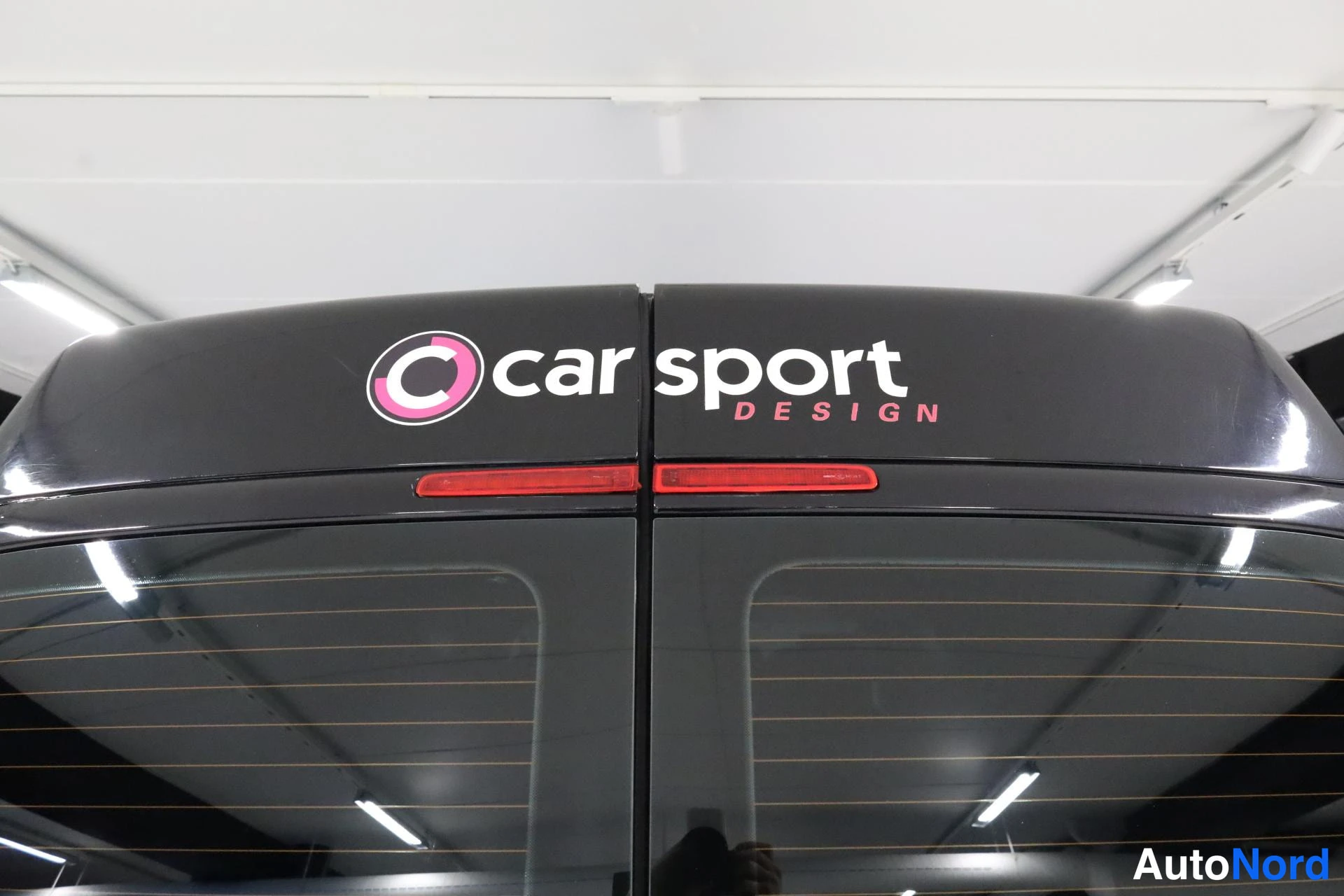 Musta Volkswagen Transporter 2015, yksityiskohta, kuva 29