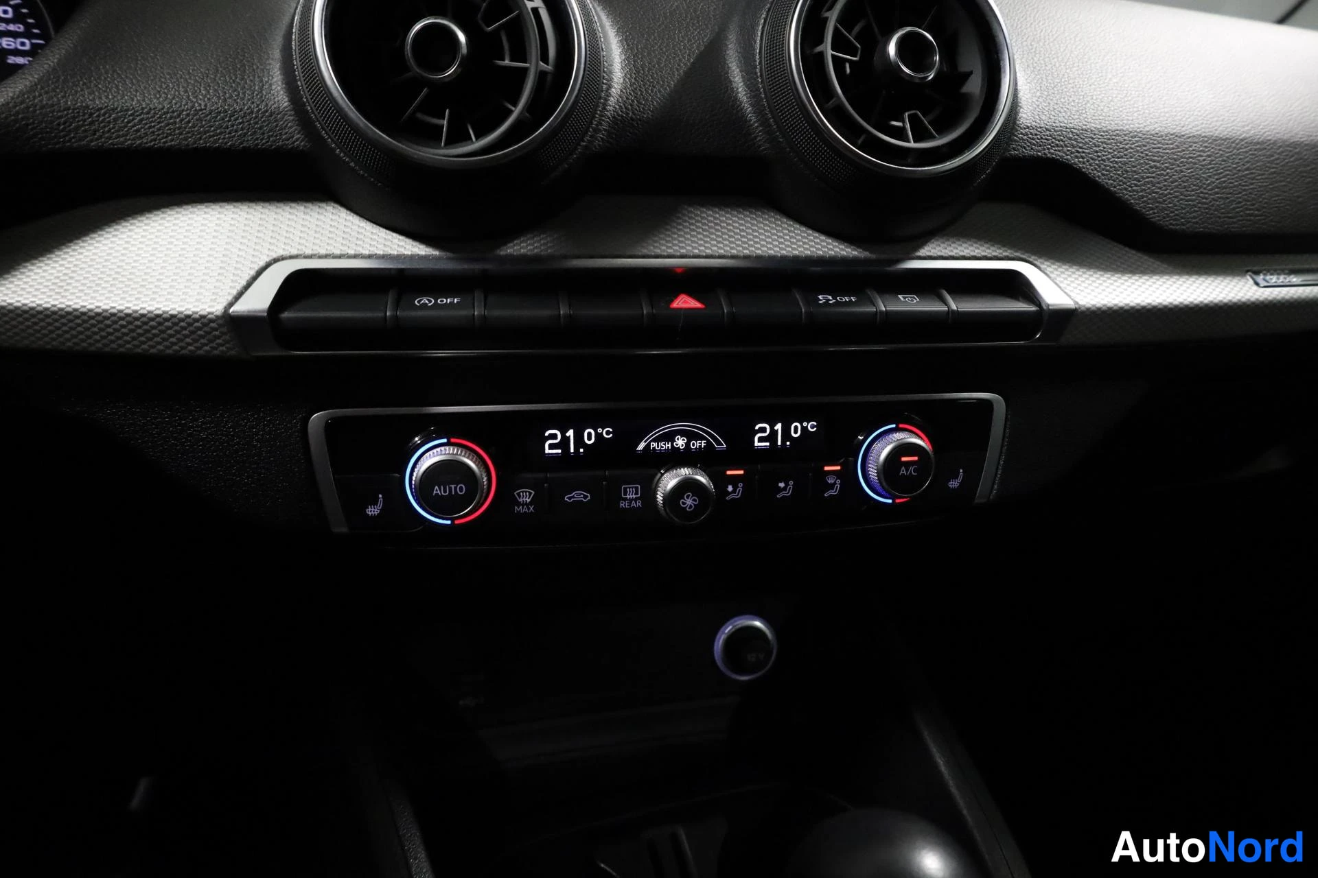 Harmaa Audi Q2 2019, yksityiskohta, kuva 23