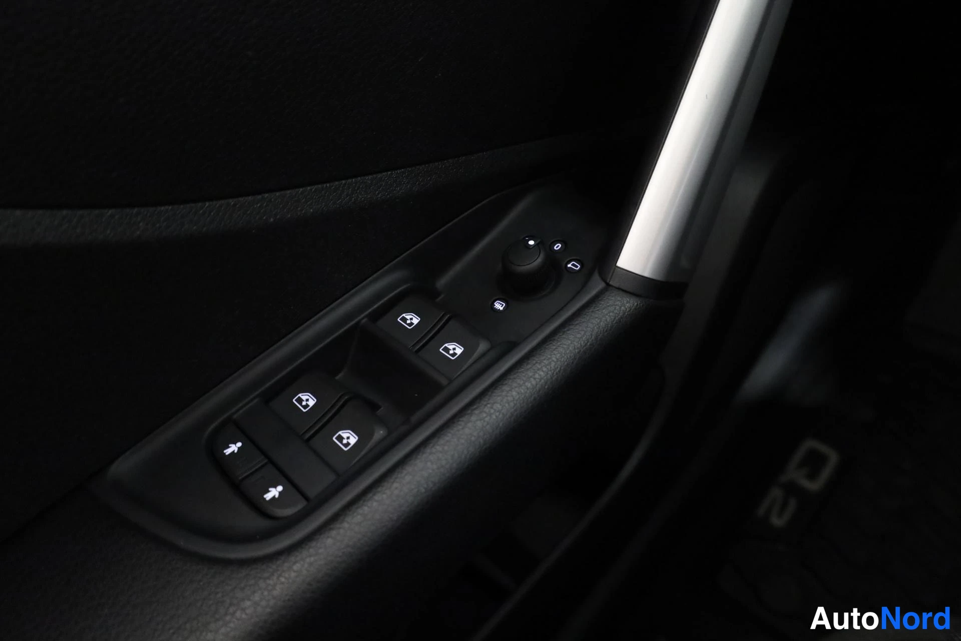 Harmaa Audi Q2 2019, yksityiskohta, kuva 25