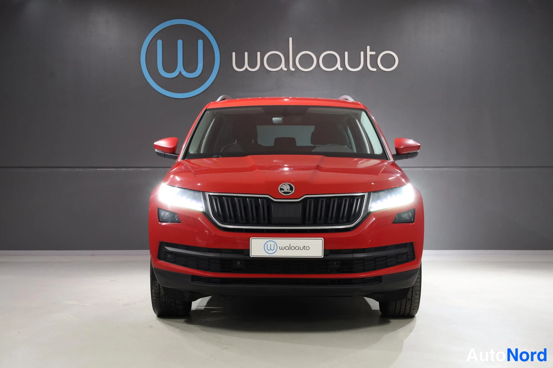 Punainen Skoda Kodiaq 2017, edestä, kuva 5