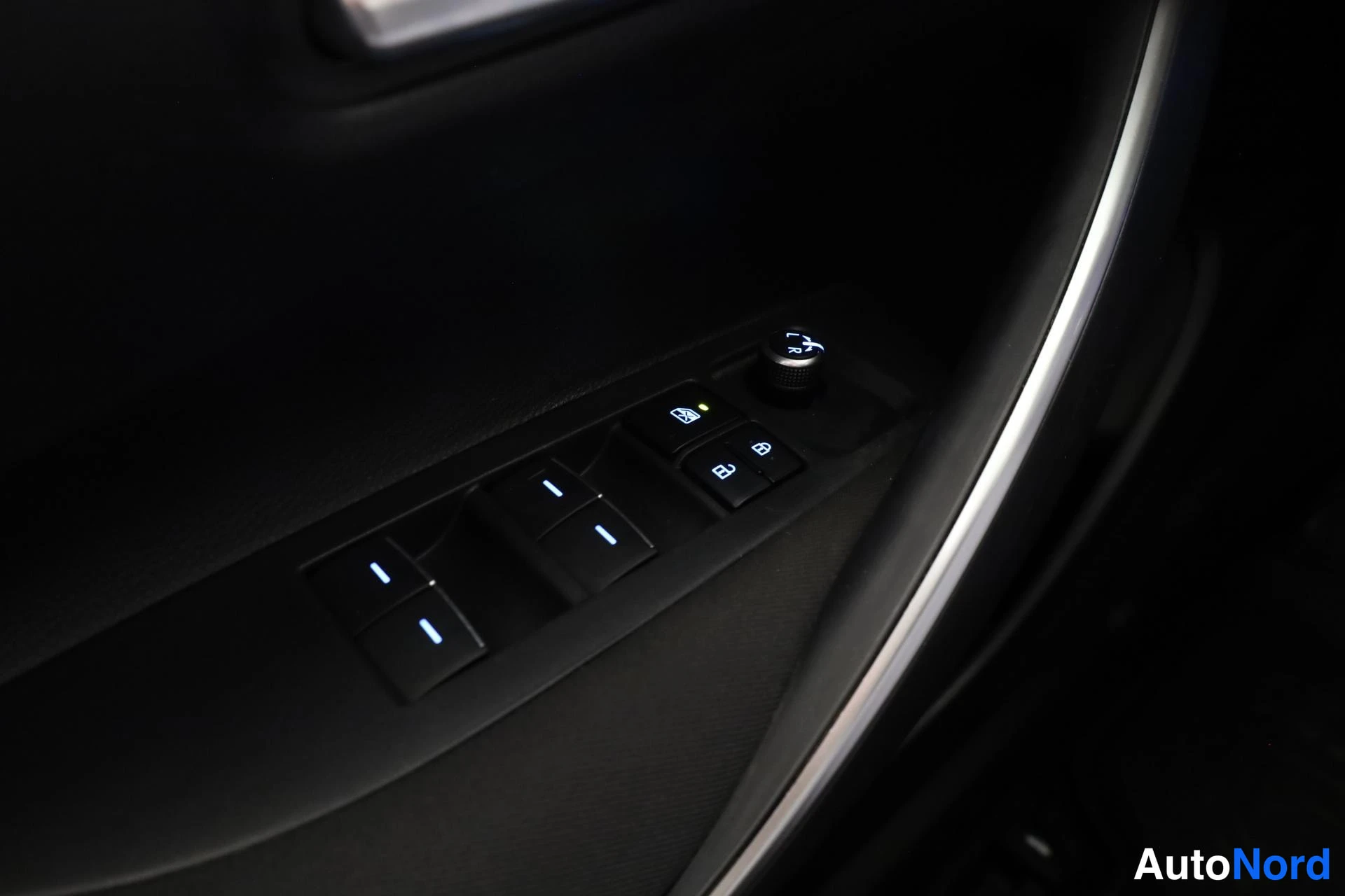 Hopea Toyota Corolla 2019, yksityiskohta, kuva 27