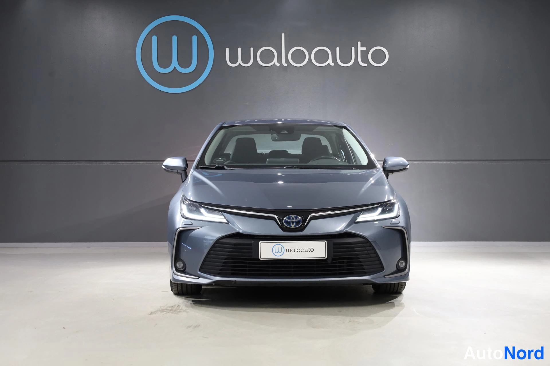 Hopea Toyota Corolla 2019, edestä, kuva 5