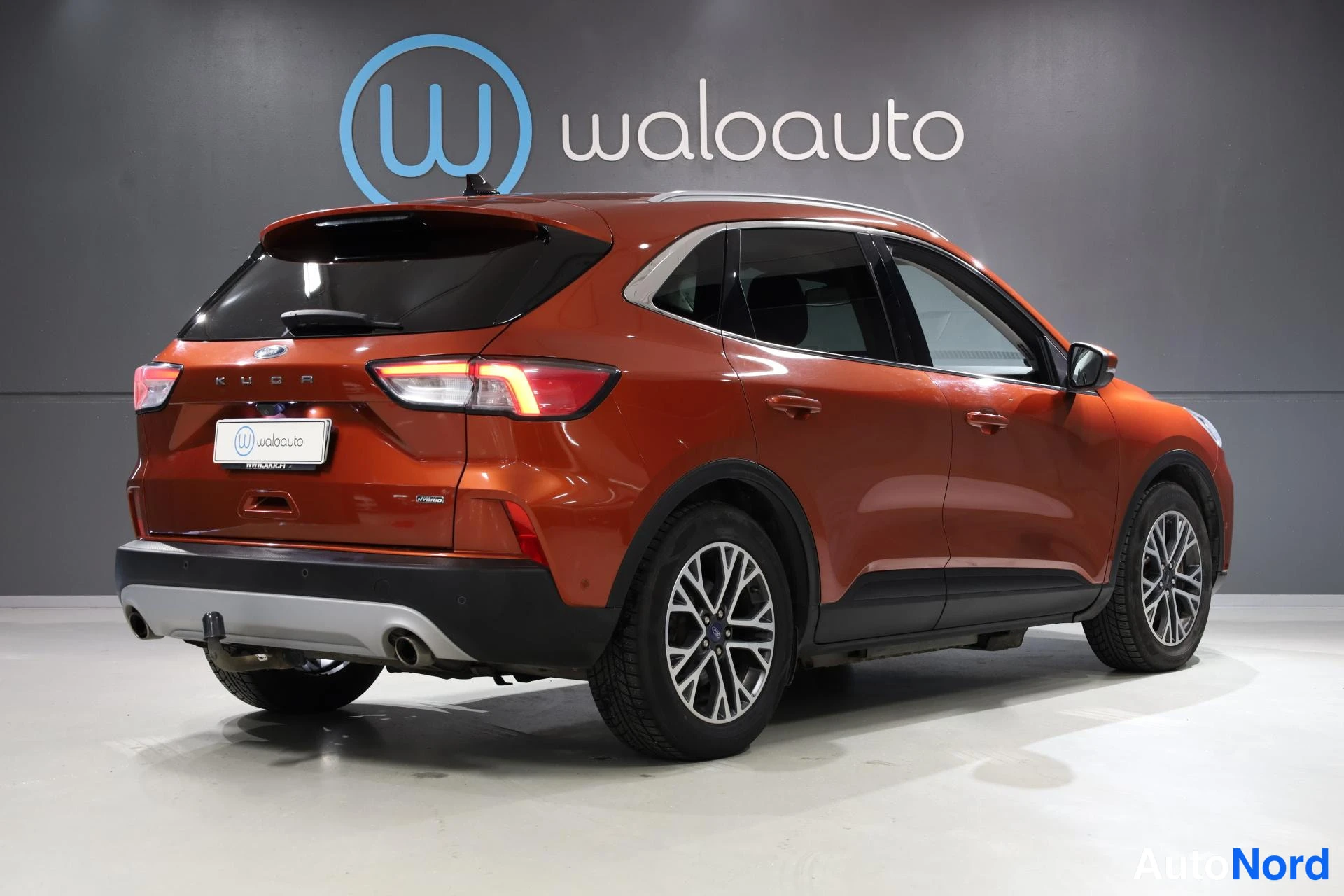 Oranssi Ford Kuga 2021, takaviisto, kuva 7