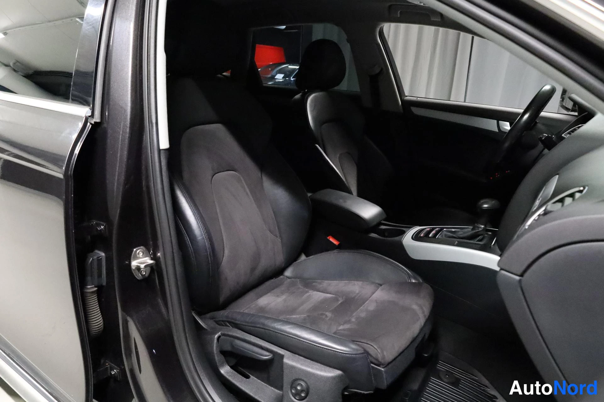 Harmaa Audi A4 allroad quattro 2015, kuva 29