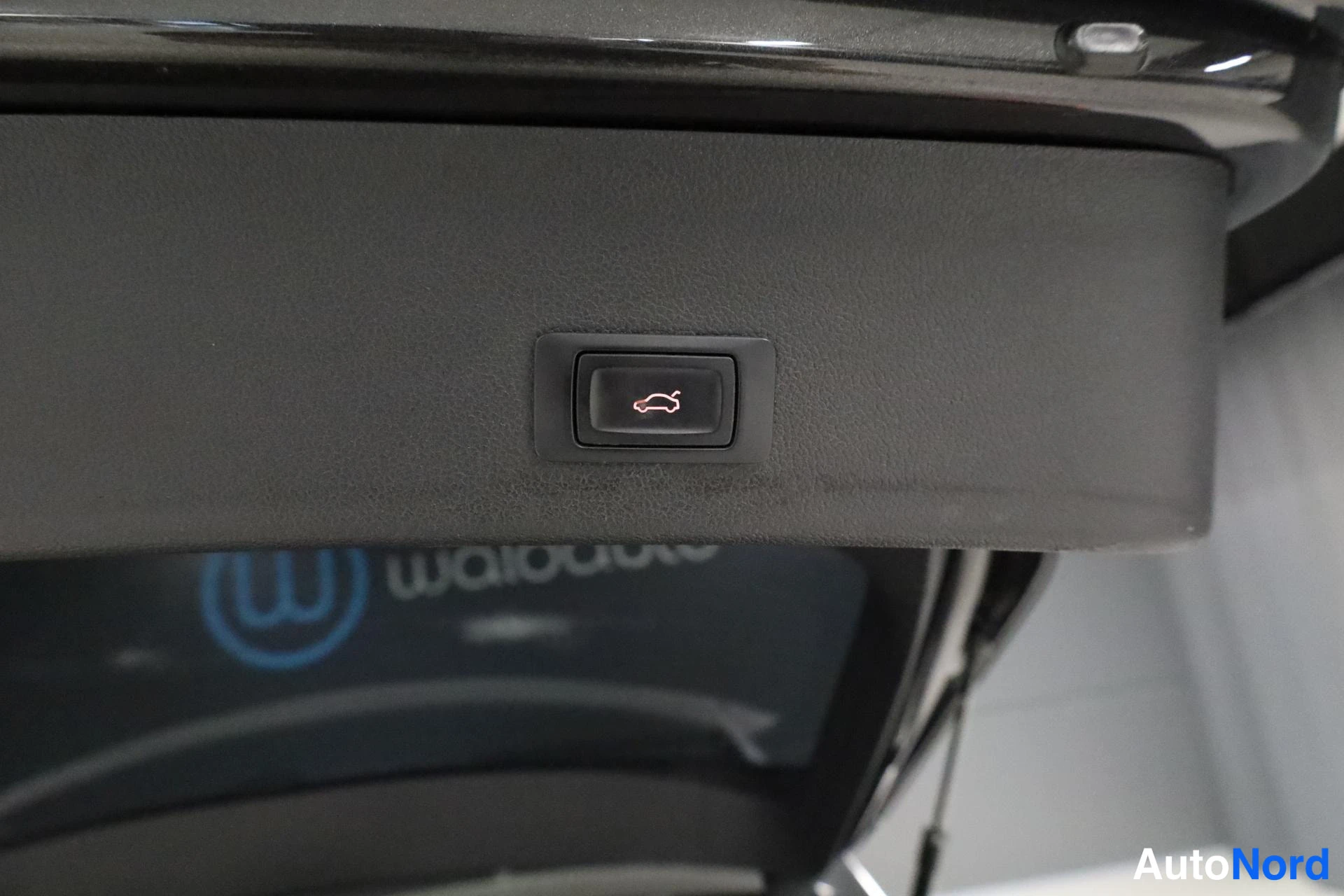 Harmaa Audi A4 allroad quattro 2015, yksityiskohta, kuva 28