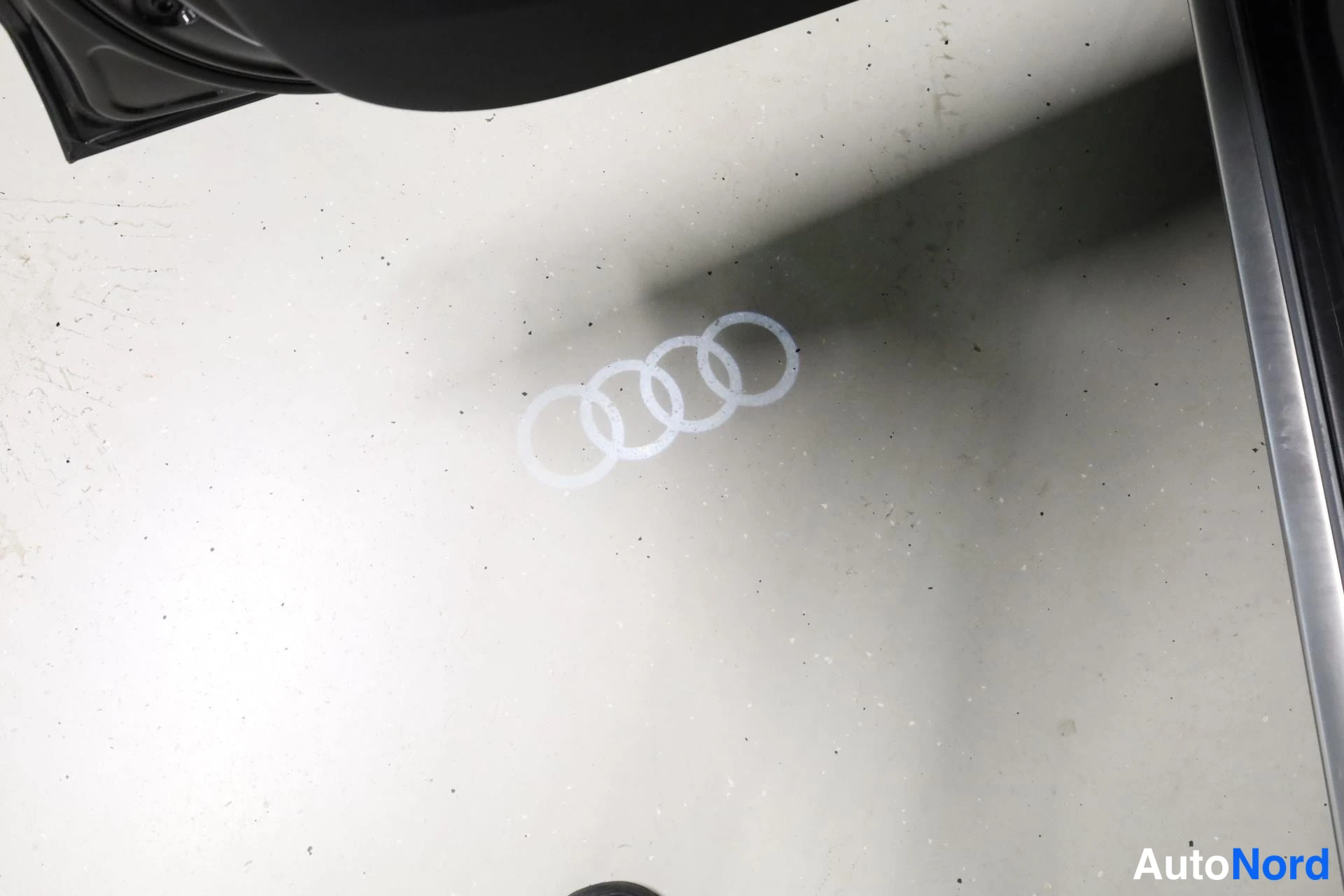 Harmaa Audi A4 allroad quattro 2015, yksityiskohta, kuva 26