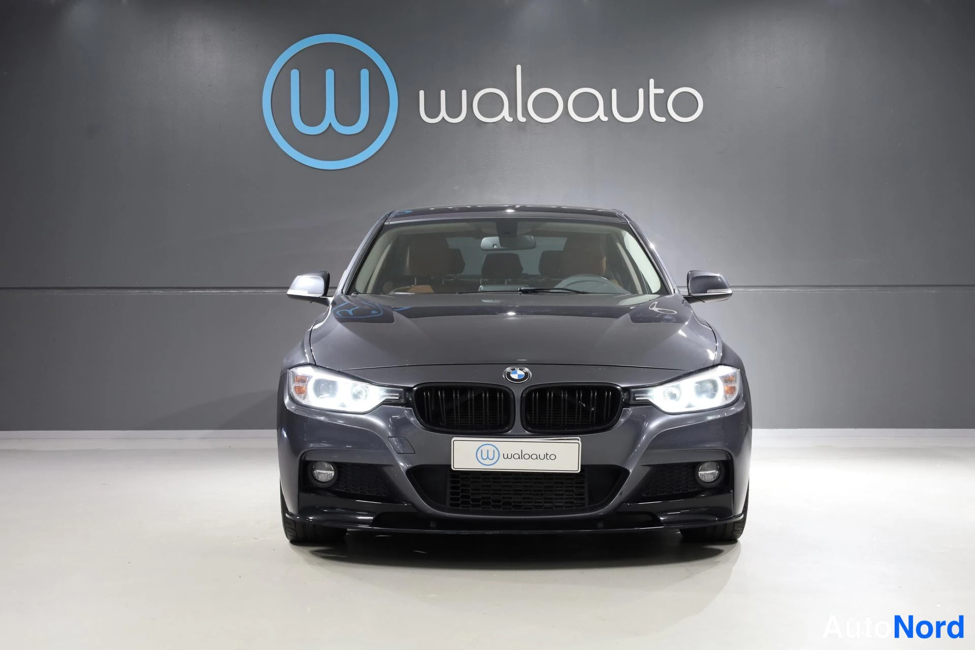 Harmaa BMW 318d 2014, edestä, kuva 4