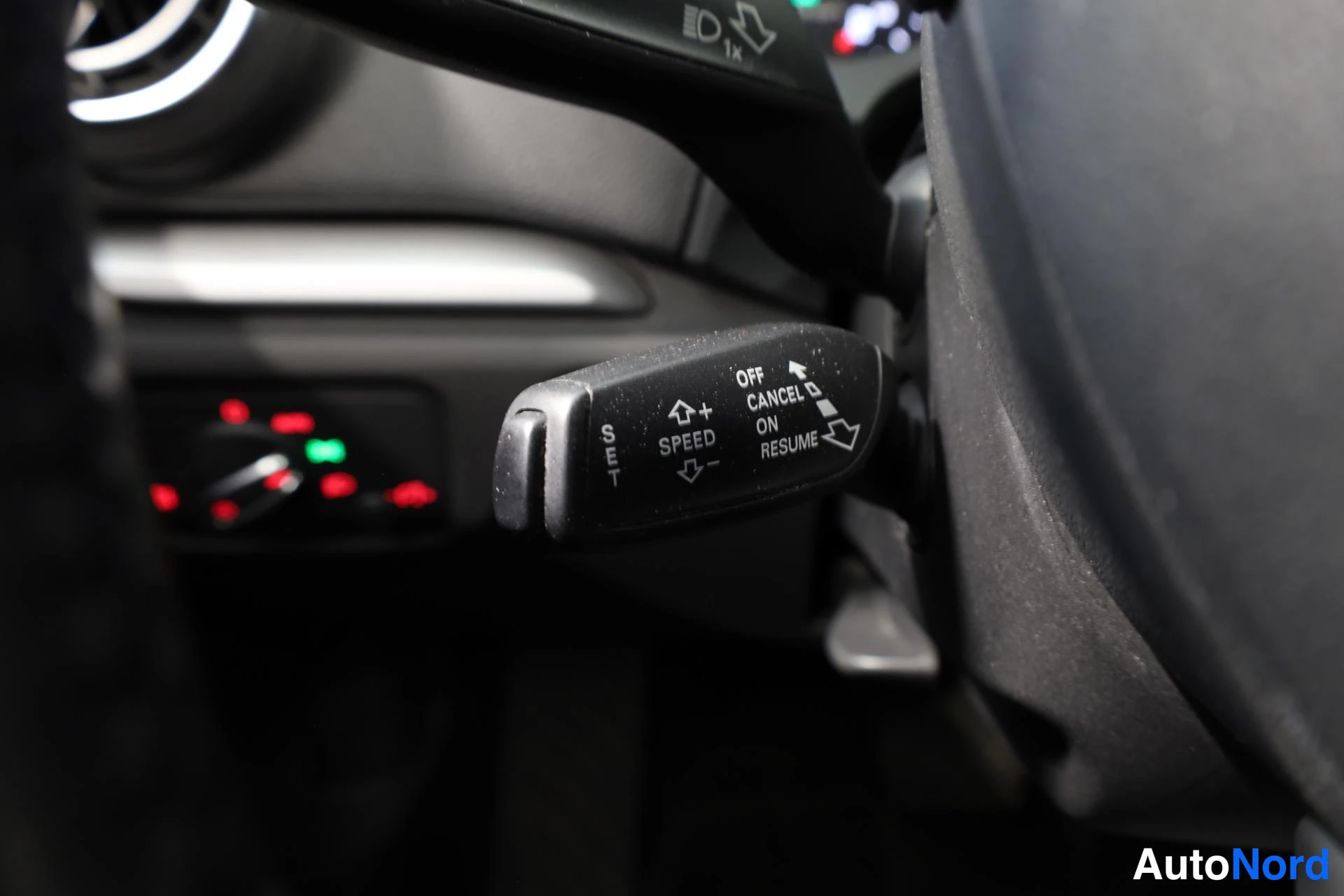 Valkoinen Audi A3 2015, yksityiskohta, kuva 16