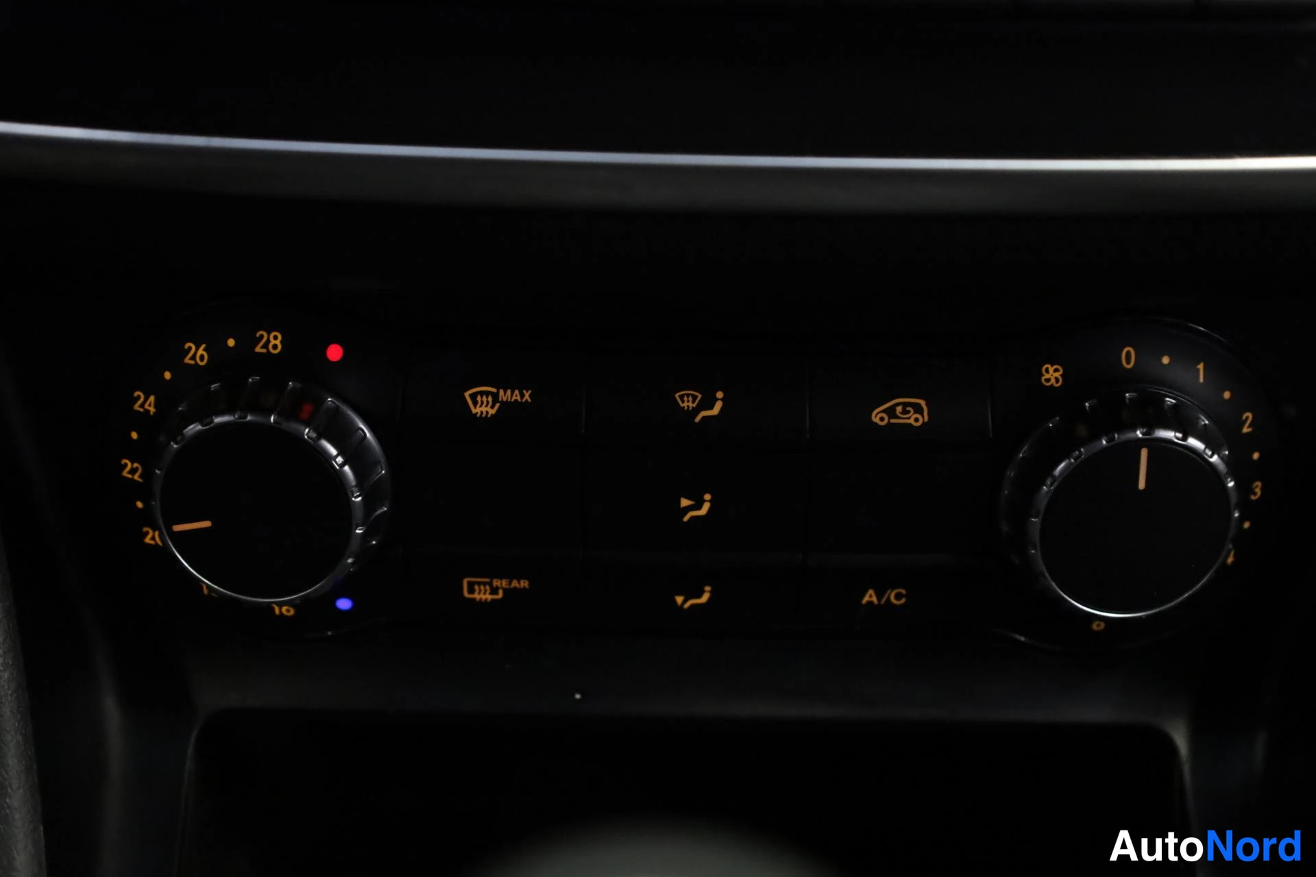 Valkoinen Mercedes-Benz A 2013, yksityiskohta, kuva 19
