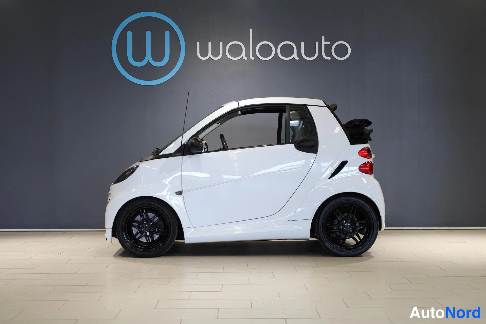 Valkoinen Smart Fortwo 2014, takaviisto, kuva 5