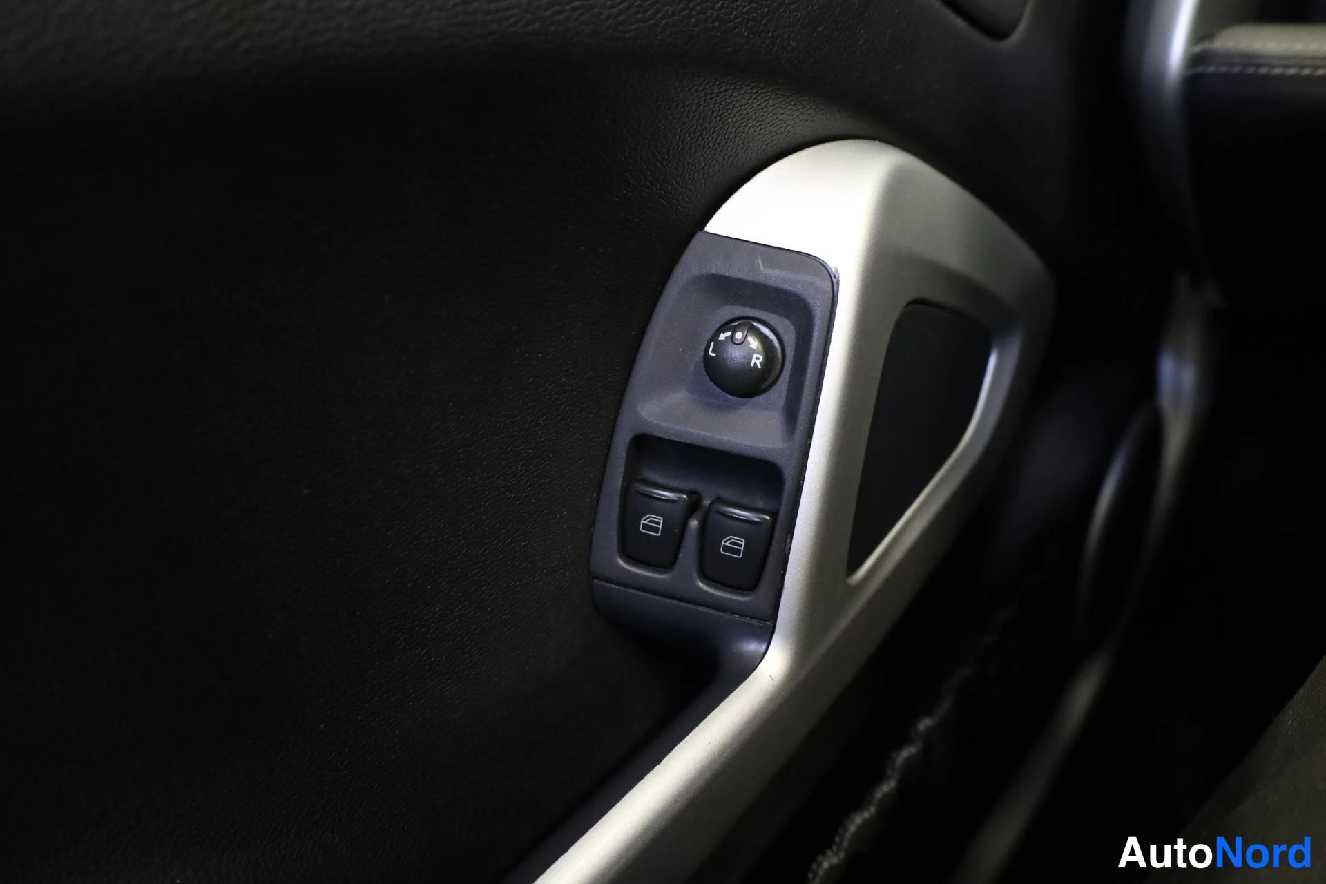 Valkoinen Smart Fortwo 2014, yksityiskohta, kuva 22