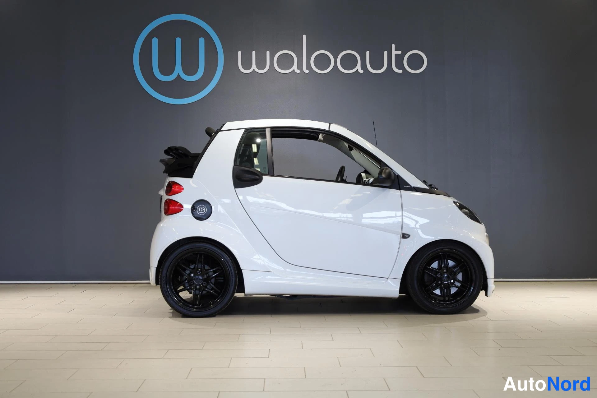 Valkoinen Smart Fortwo 2014, takaviisto, kuva 4