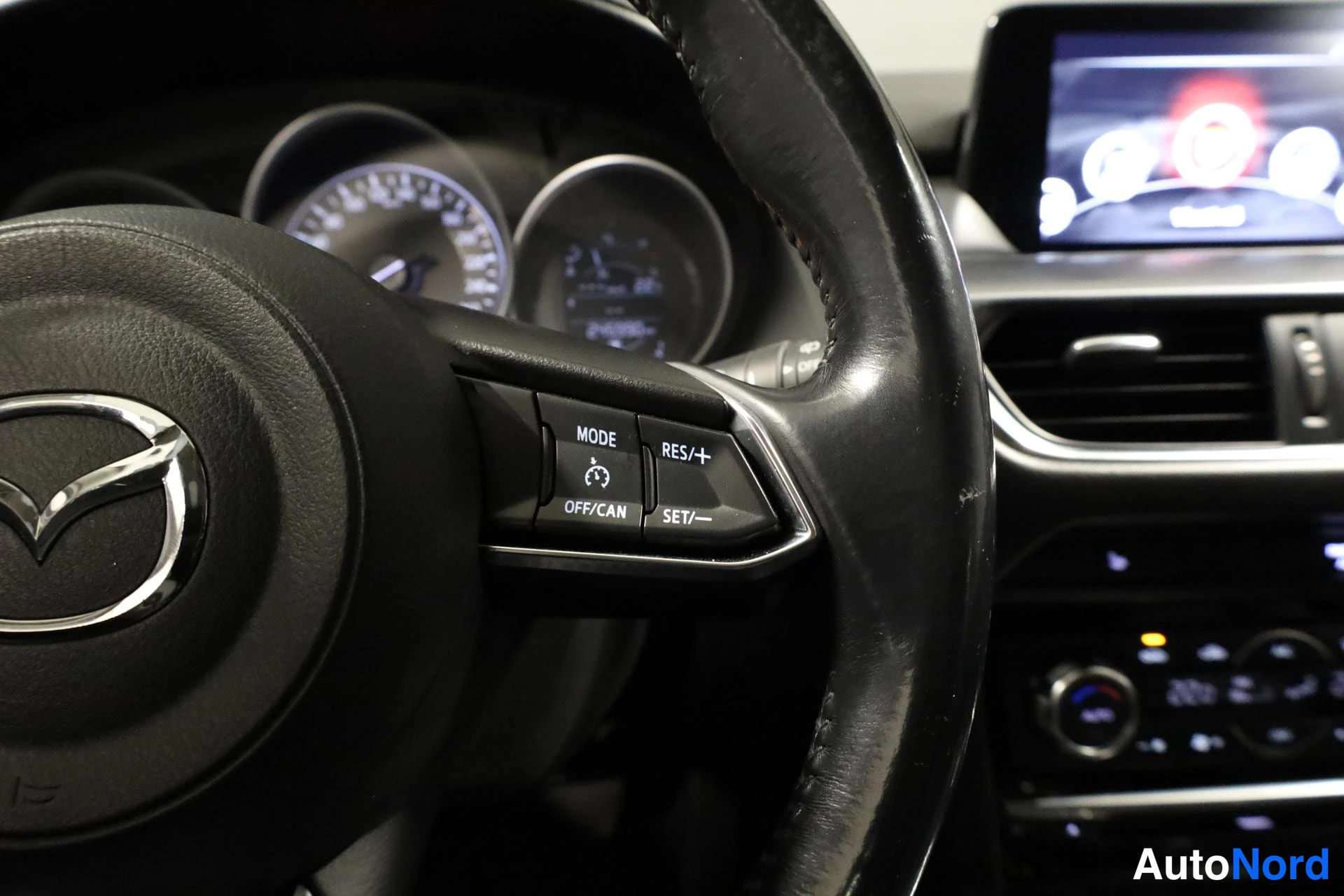Sininen Mazda 6 2016, yksityiskohta, kuva 18