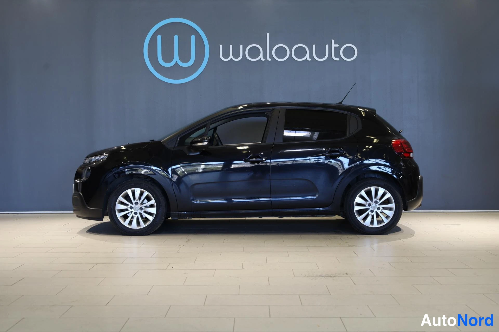 Musta Citroen C3 2018, takaviisto, kuva 6