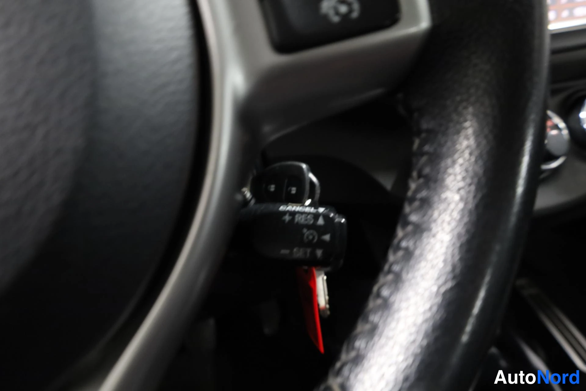 Valkoinen Toyota Yaris 2014, yksityiskohta, kuva 24