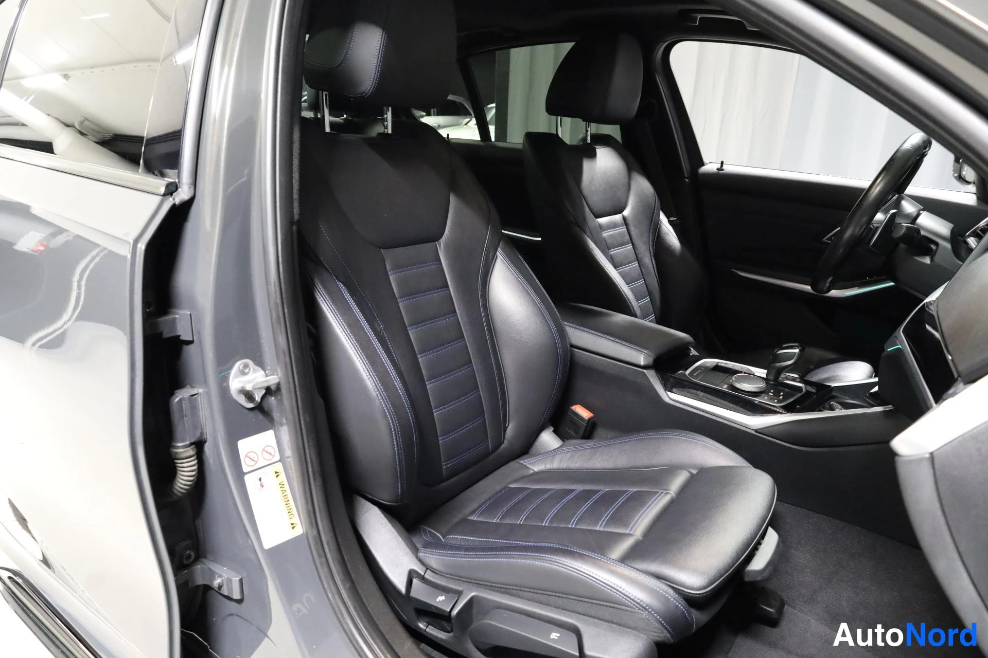 Harmaa BMW M340i xDrive 2020, etuistuimet, kuva 16
