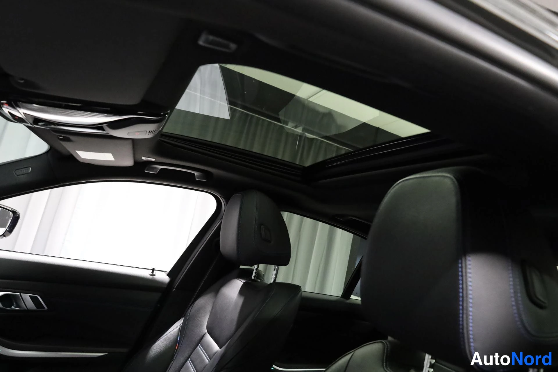 Harmaa BMW M340i xDrive 2020, ohjaamo, kuva 14