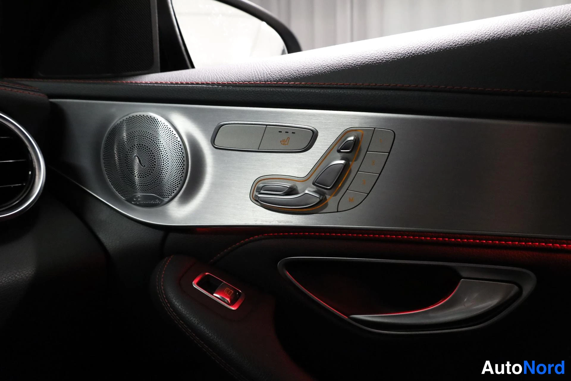 Musta Mercedes-Benz C 43 AMG 2019, yksityiskohta, kuva 26