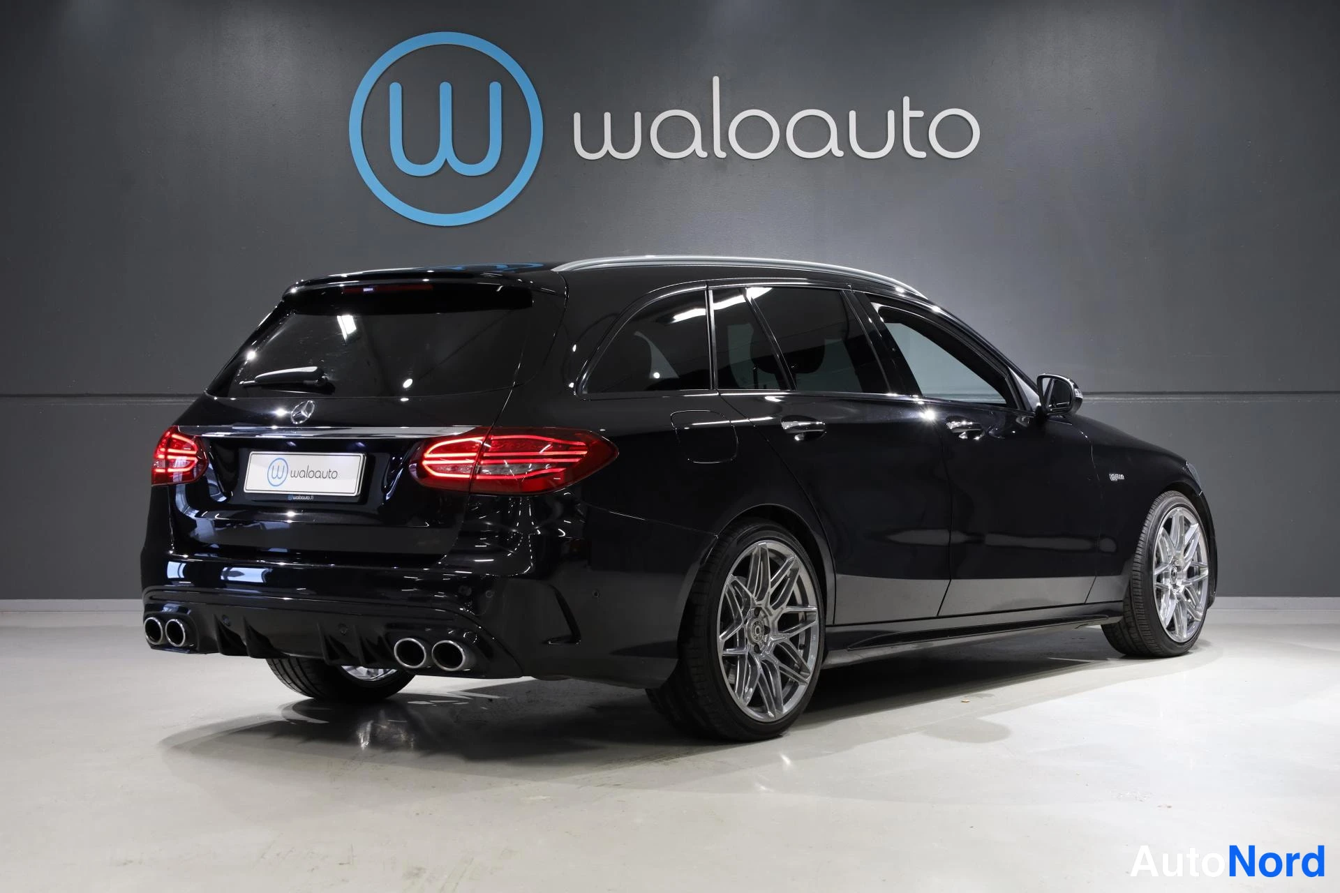 Musta Mercedes-Benz C 43 AMG 2019, takaviisto, kuva 7