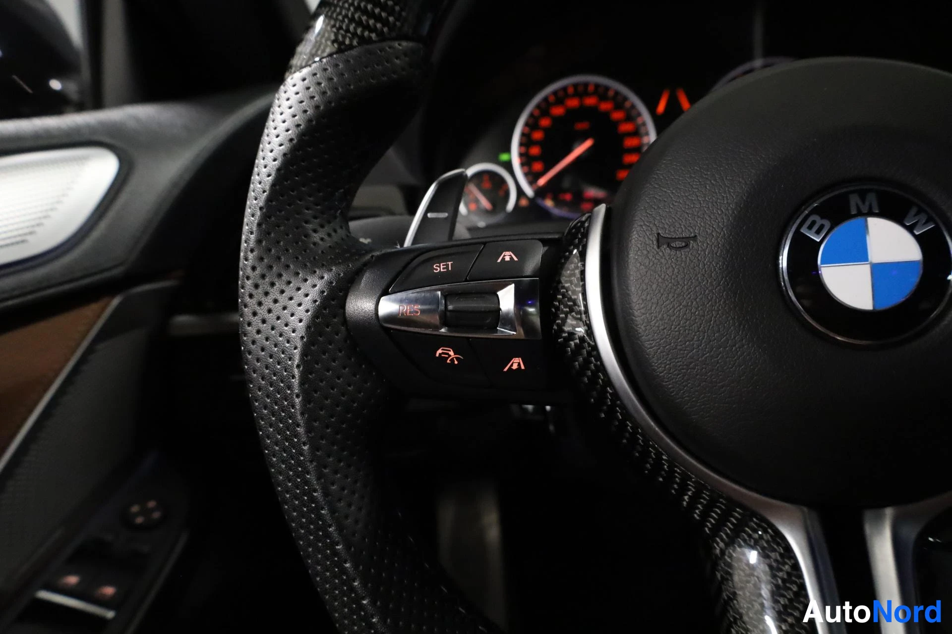 Musta BMW 650i 2012, yksityiskohta, kuva 21