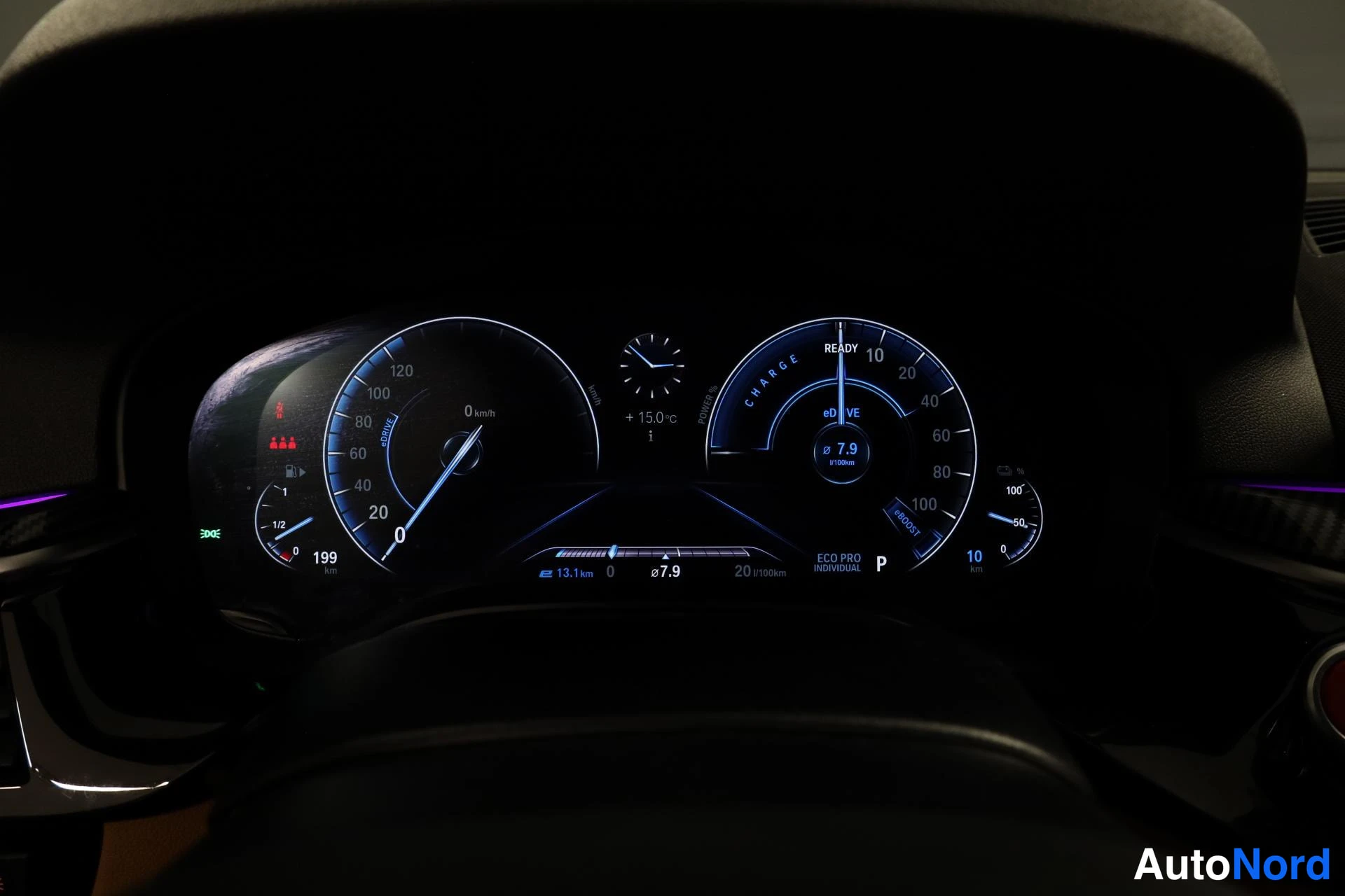 Musta BMW 530e 2019, yksityiskohta, kuva 27